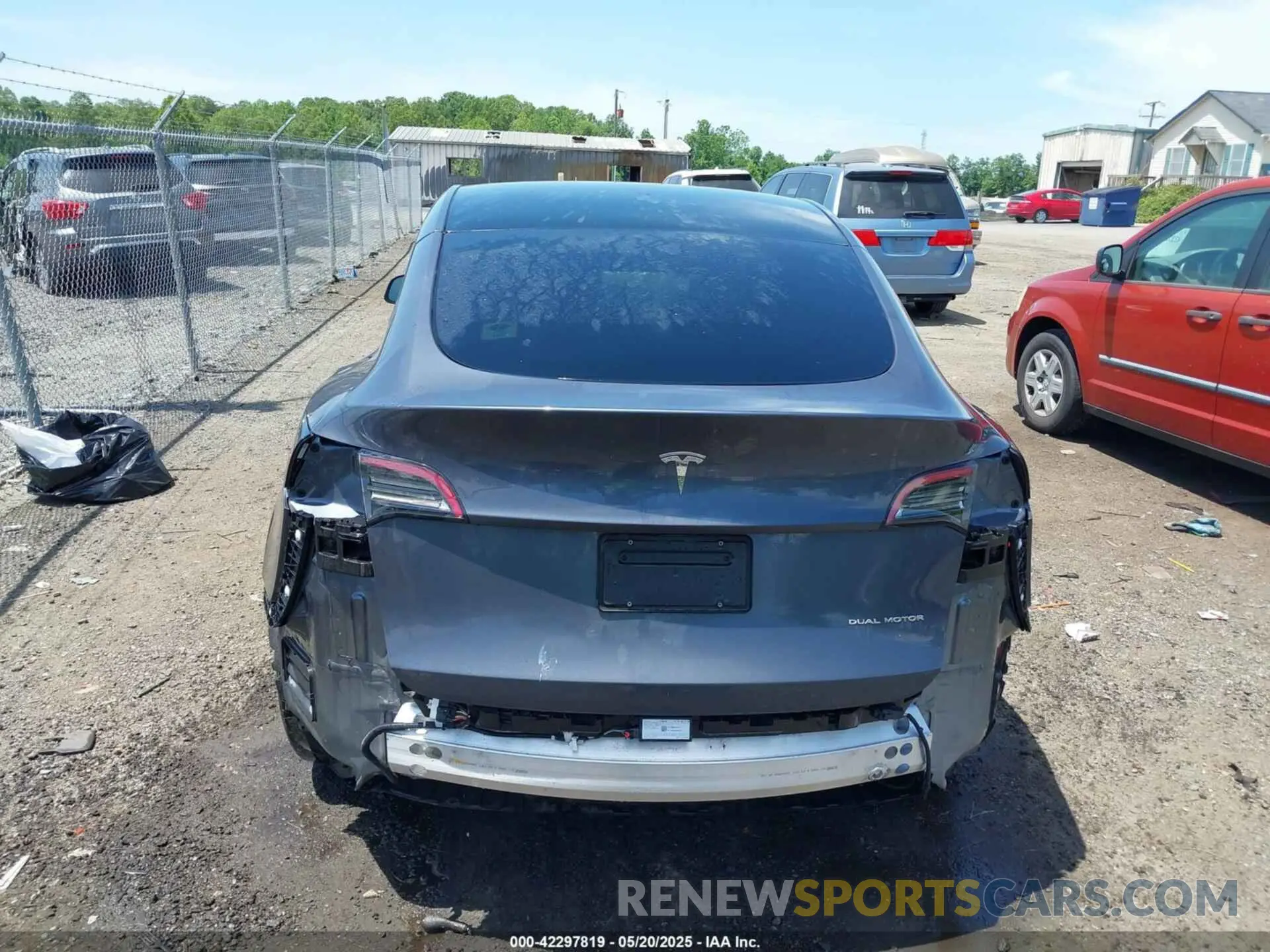 17 Photograph of a damaged car 7SAYGAEE7PF615751 TESLA MODEL Y 2023