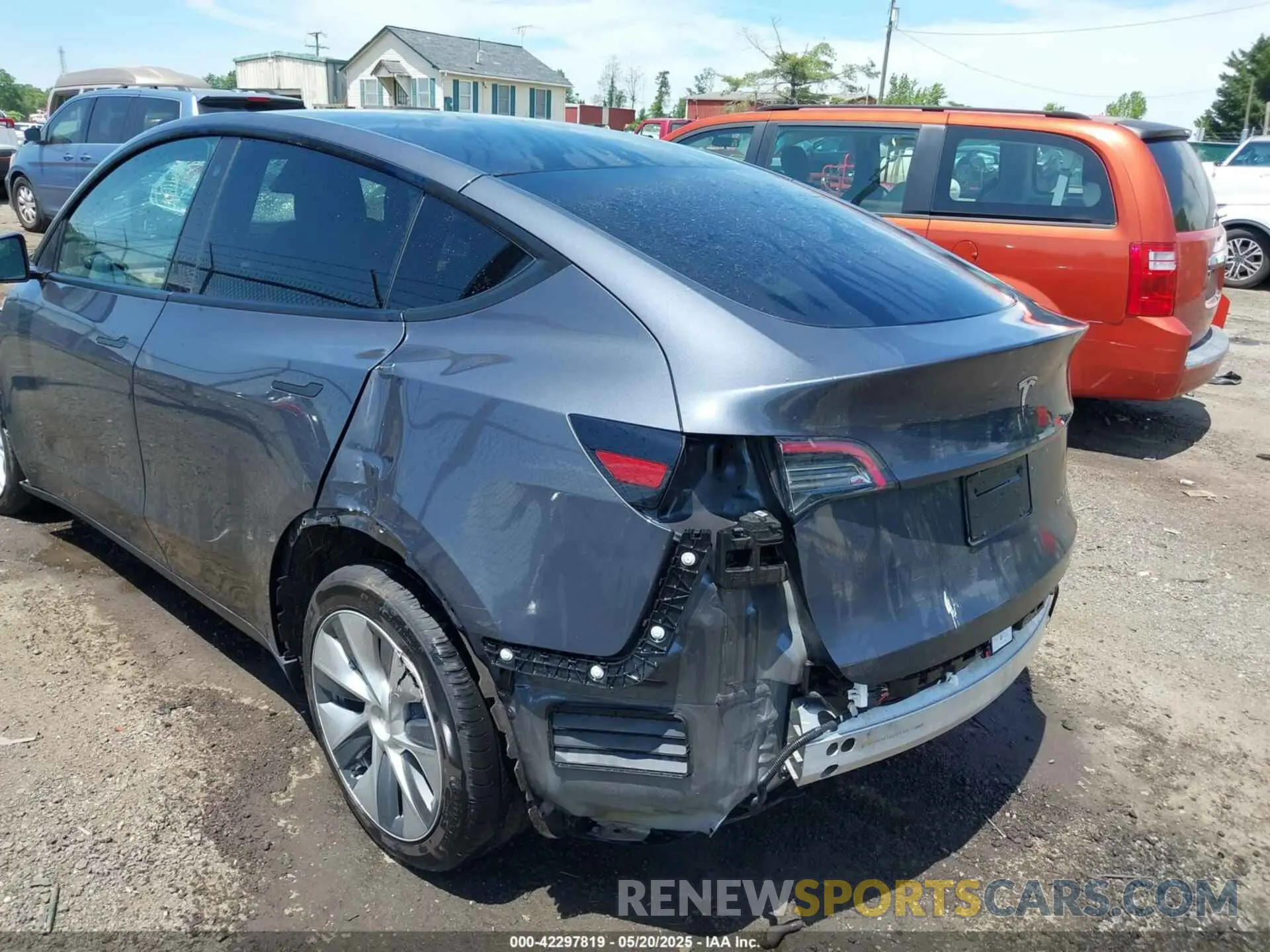 20 Photograph of a damaged car 7SAYGAEE7PF615751 TESLA MODEL Y 2023