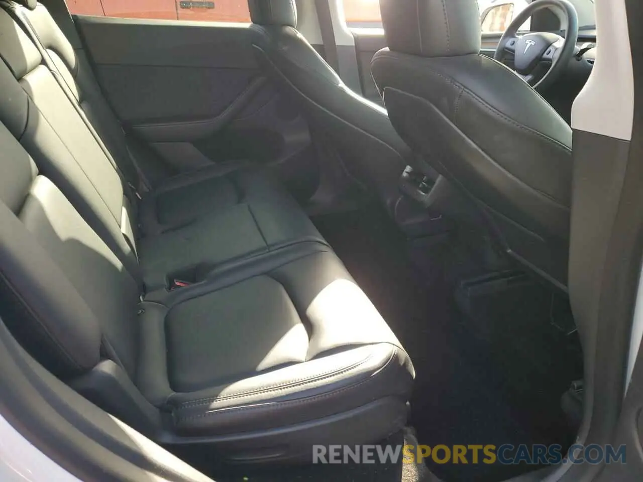 10 Photograph of a damaged car 7SAYGAEE7PF619170 TESLA MODEL Y 2023
