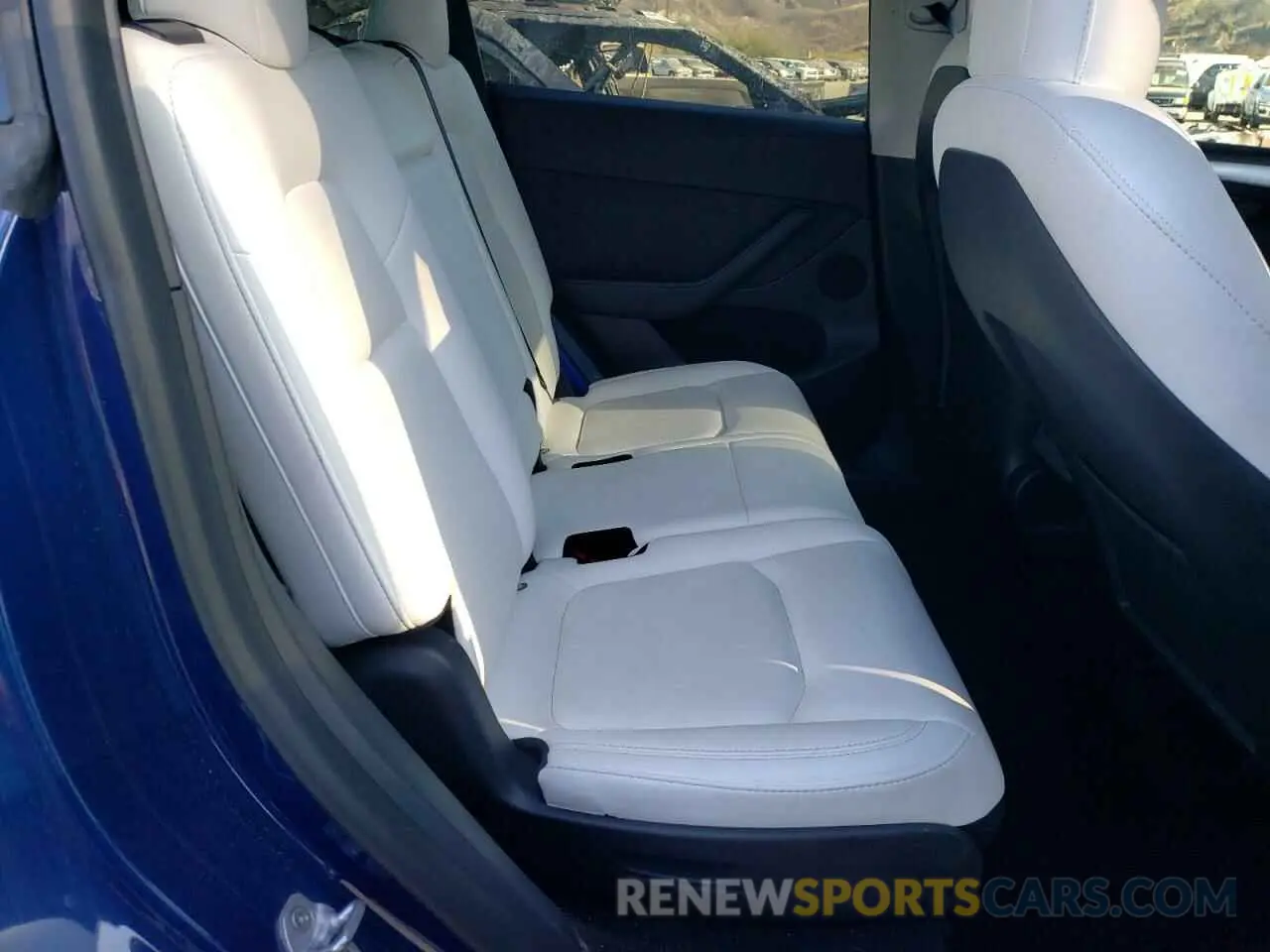 10 Photograph of a damaged car 7SAYGAEE7PF662911 TESLA MODEL Y 2023