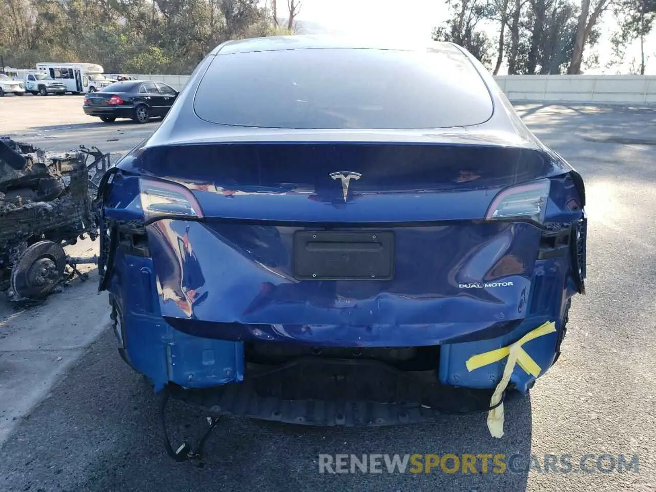 6 Photograph of a damaged car 7SAYGAEE7PF662911 TESLA MODEL Y 2023