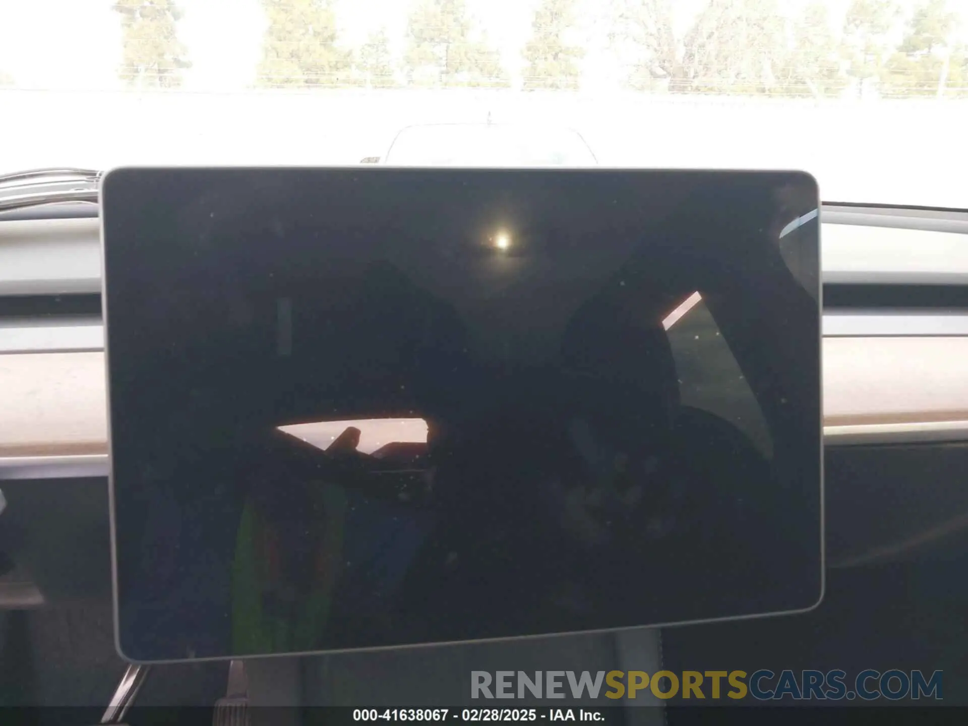 18 Photograph of a damaged car 7SAYGAEE7PF713761 TESLA MODEL Y 2023