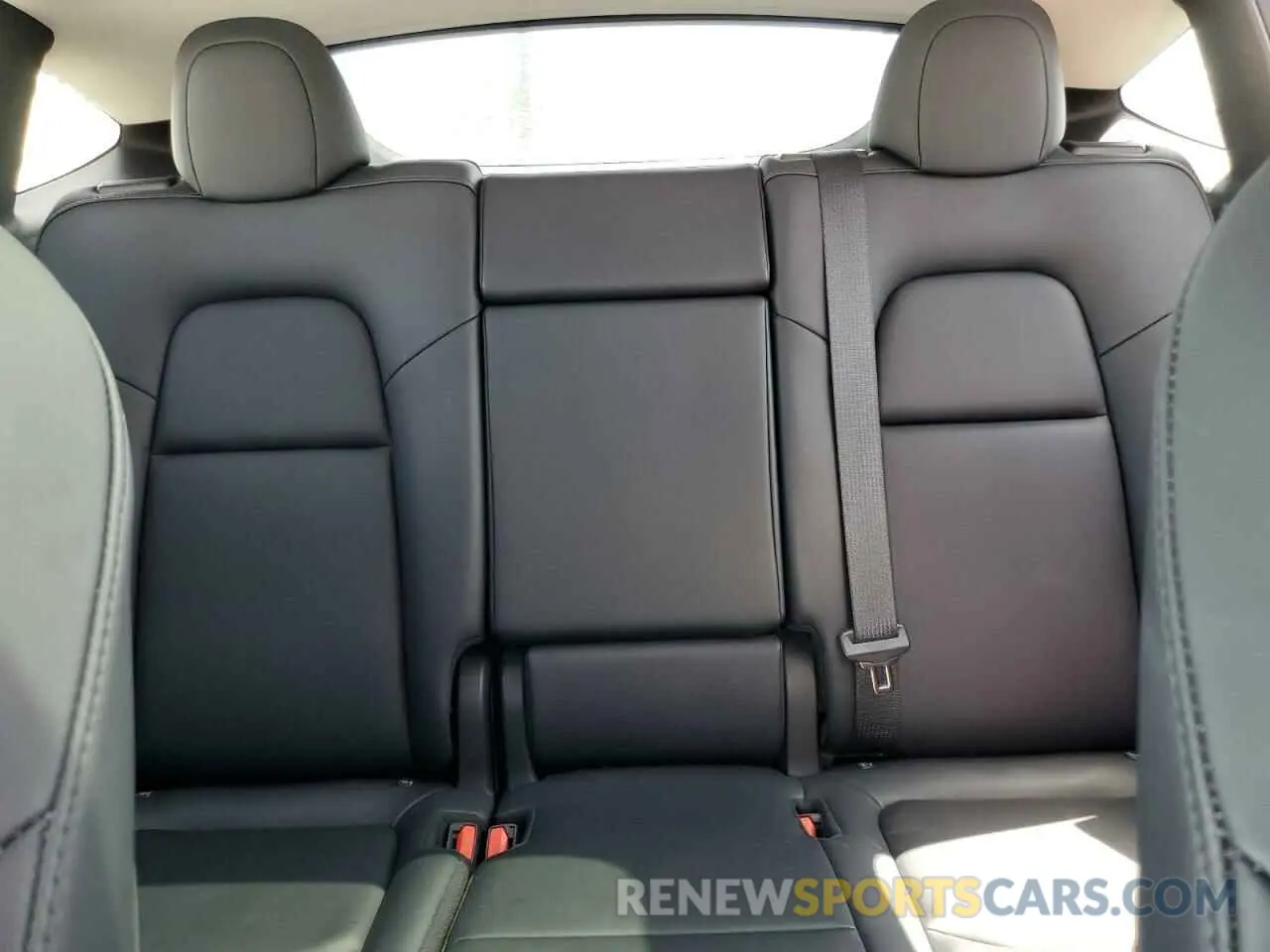 10 Photograph of a damaged car 7SAYGAEE7PF714828 TESLA MODEL Y 2023