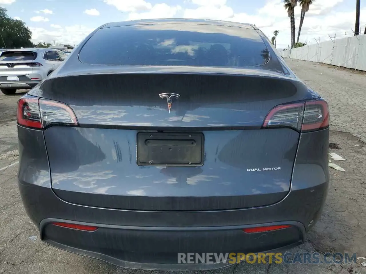 6 Photograph of a damaged car 7SAYGAEE7PF714828 TESLA MODEL Y 2023
