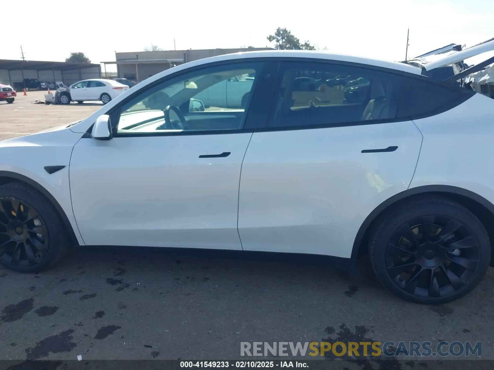 15 Photograph of a damaged car 7SAYGAEE7PF741155 TESLA MODEL Y 2023