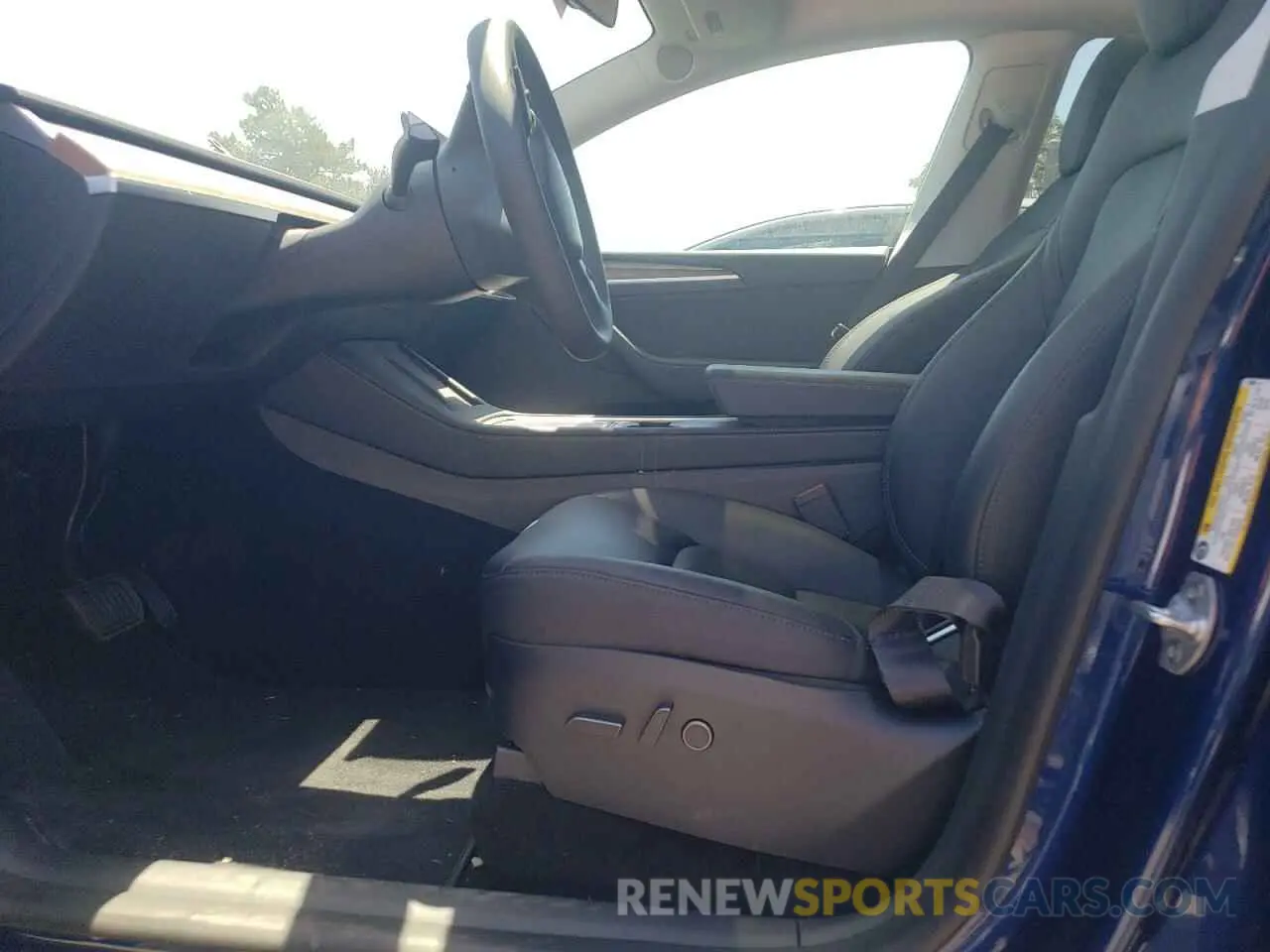 7 Photograph of a damaged car 7SAYGAEE7PF742466 TESLA MODEL Y 2023