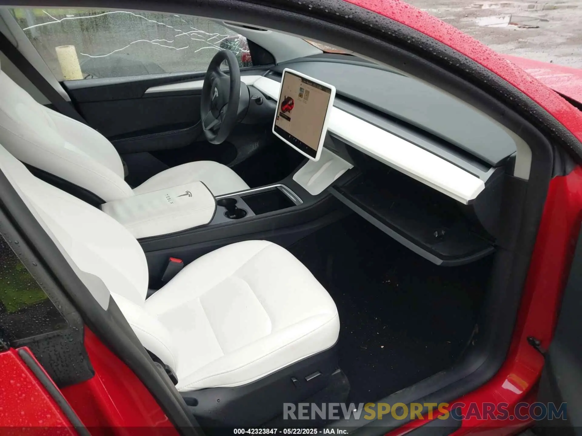 5 Photograph of a damaged car 7SAYGAEE7PF800978 TESLA MODEL Y 2023