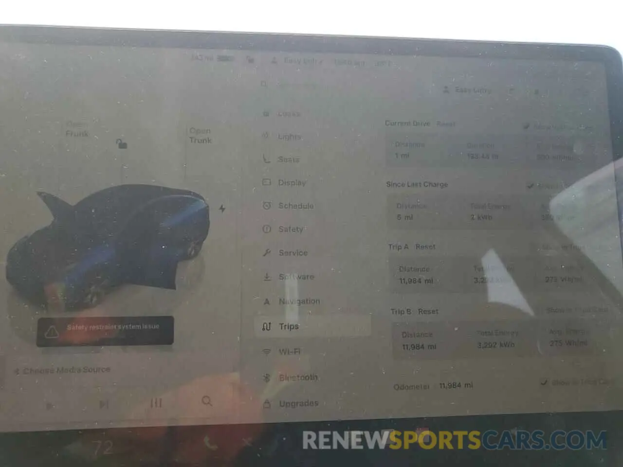 9 Photograph of a damaged car 7SAYGAEE7PF824973 TESLA MODEL Y 2023
