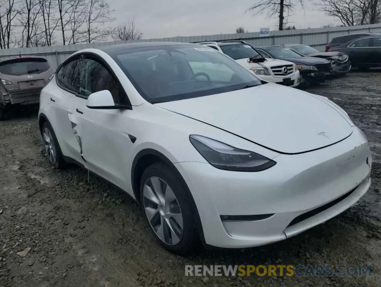 4 Photograph of a damaged car 7SAYGAEE7PF911417 TESLA MODEL Y 2023