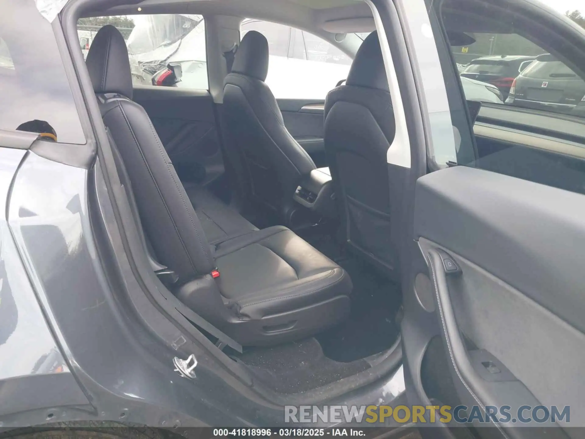8 Photograph of a damaged car 7SAYGAEE7PF963324 TESLA MODEL Y 2023