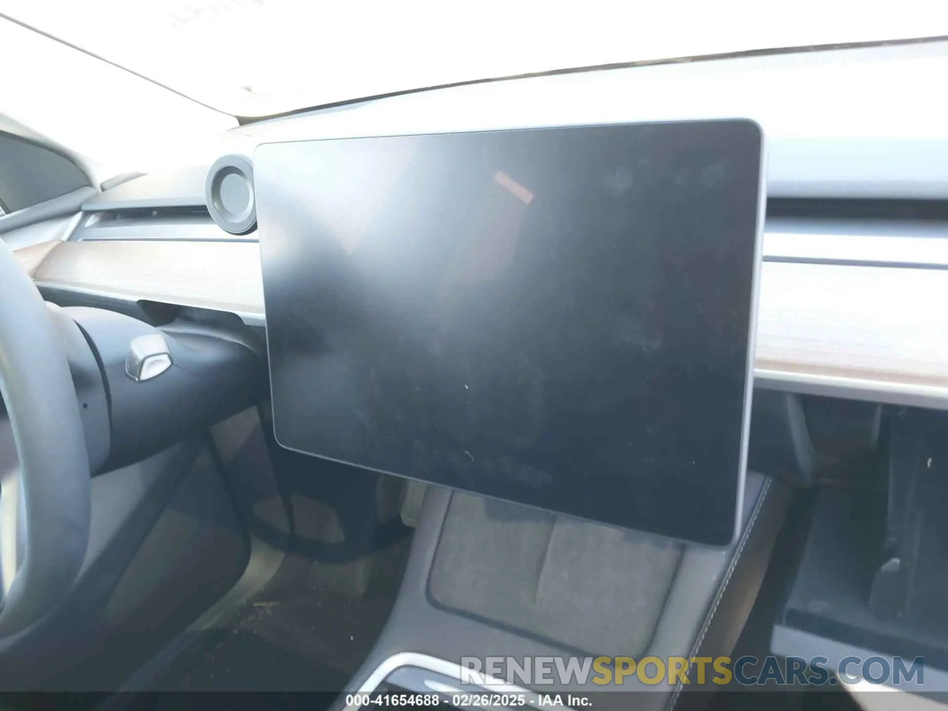 19 Photograph of a damaged car 7SAYGAEE7PF971620 TESLA MODEL Y 2023