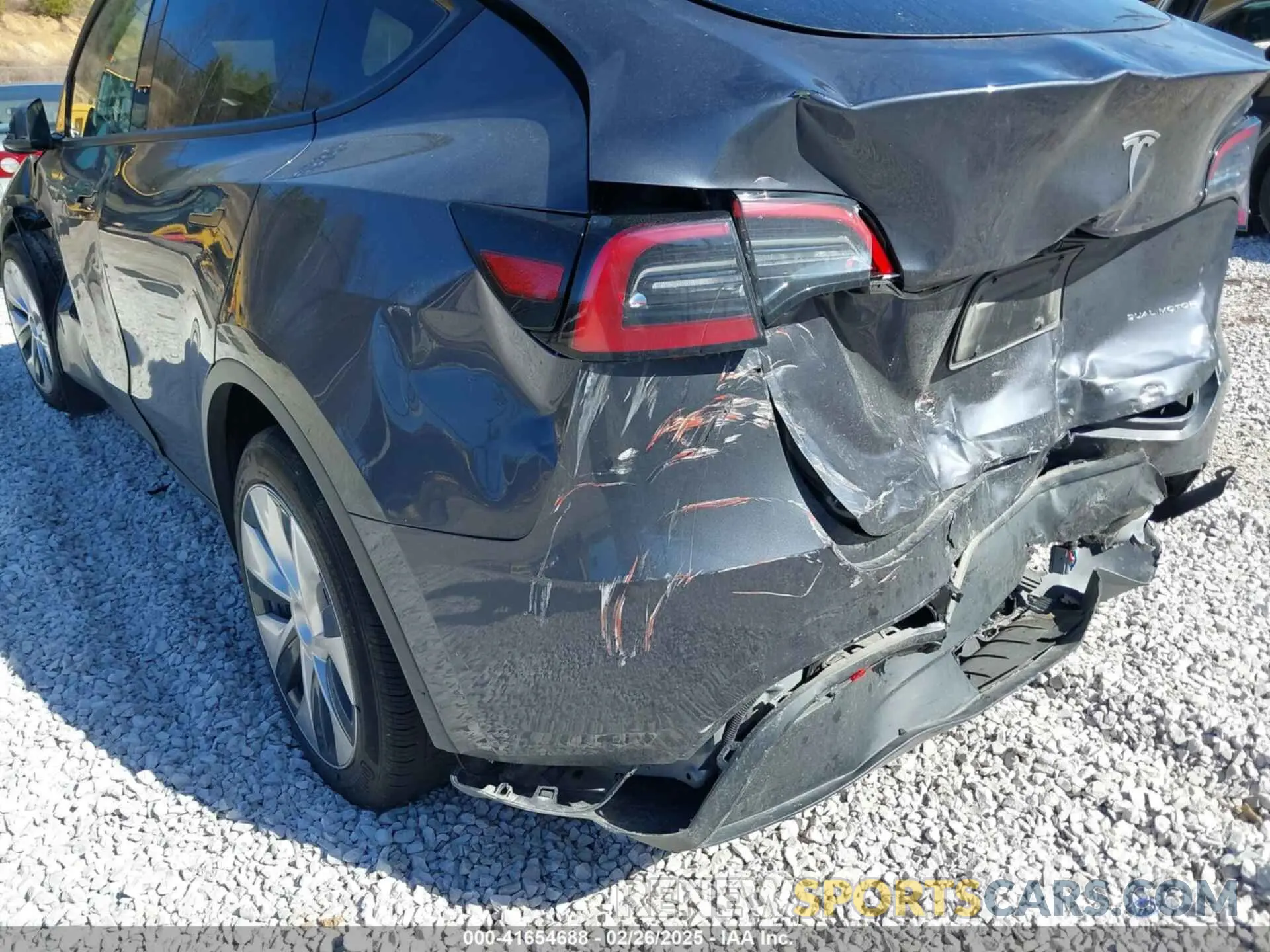 21 Photograph of a damaged car 7SAYGAEE7PF971620 TESLA MODEL Y 2023