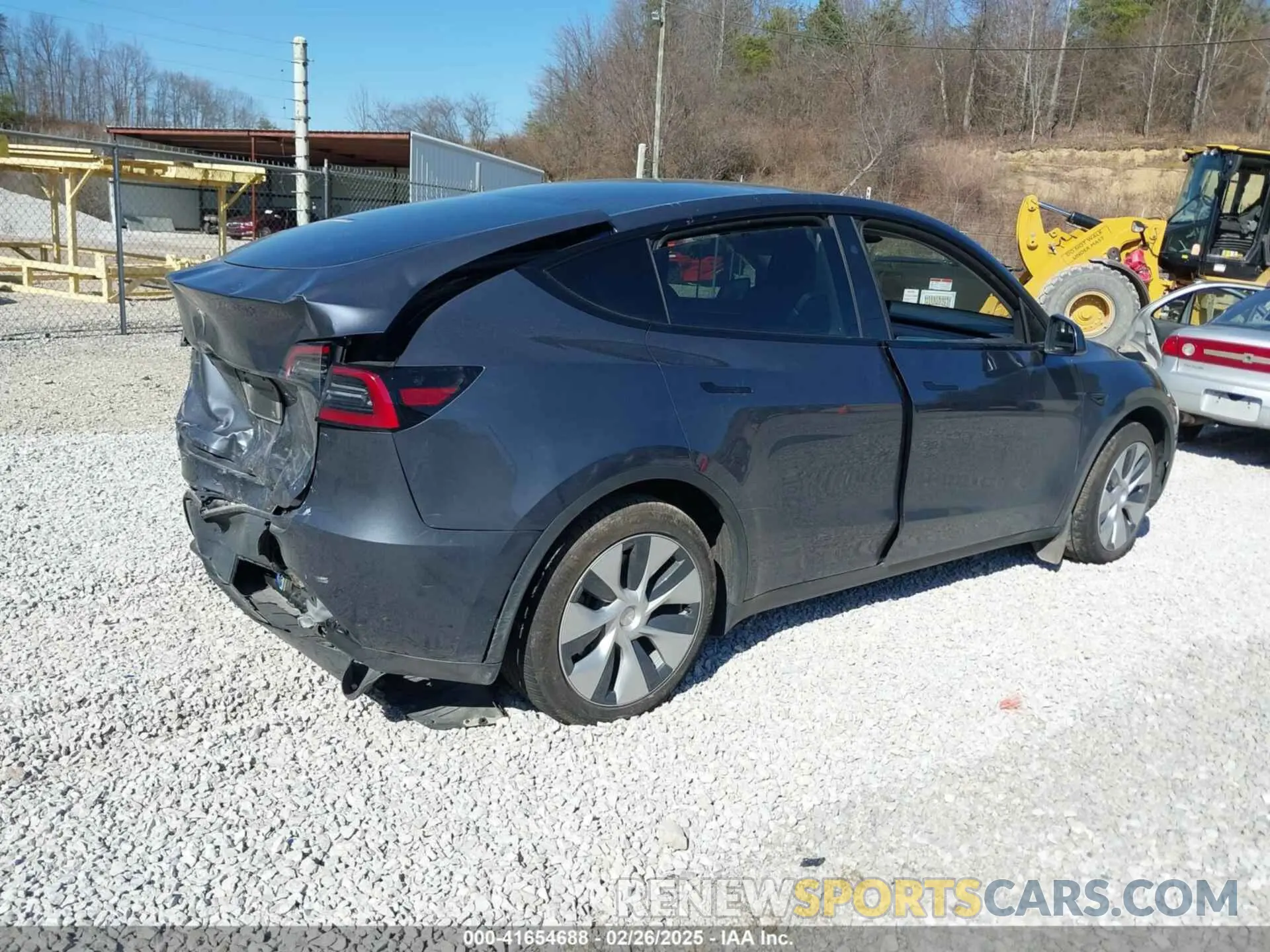 4 Photograph of a damaged car 7SAYGAEE7PF971620 TESLA MODEL Y 2023