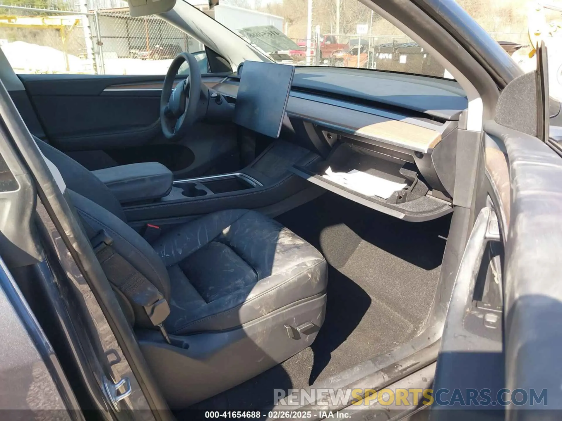 5 Photograph of a damaged car 7SAYGAEE7PF971620 TESLA MODEL Y 2023