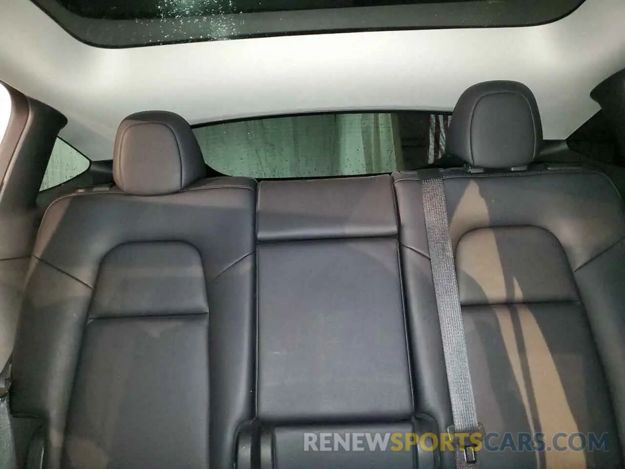 10 Photograph of a damaged car 7SAYGAEE8PF584641 TESLA MODEL Y 2023