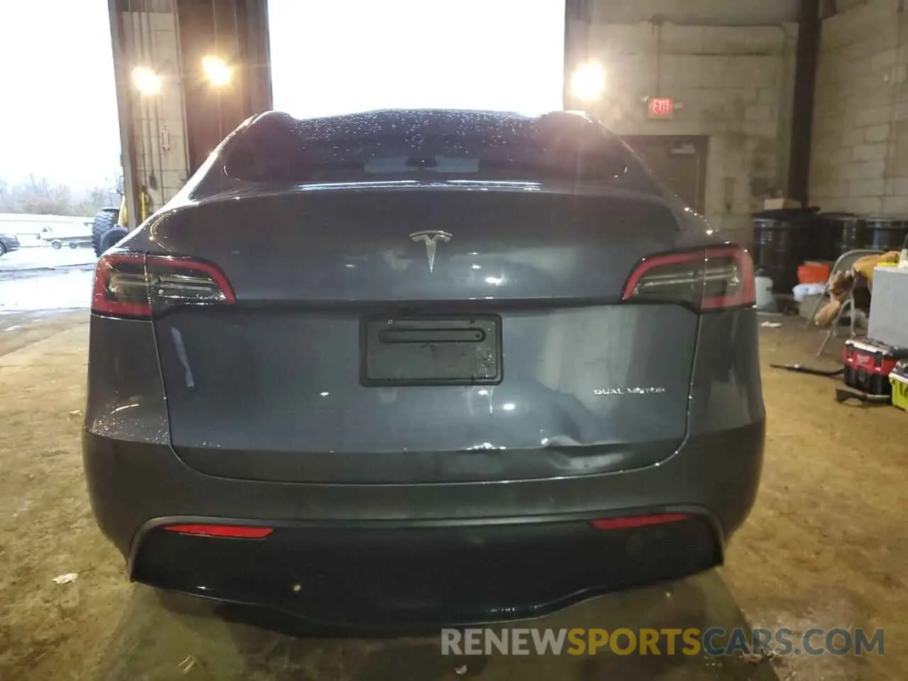 6 Photograph of a damaged car 7SAYGAEE8PF584641 TESLA MODEL Y 2023