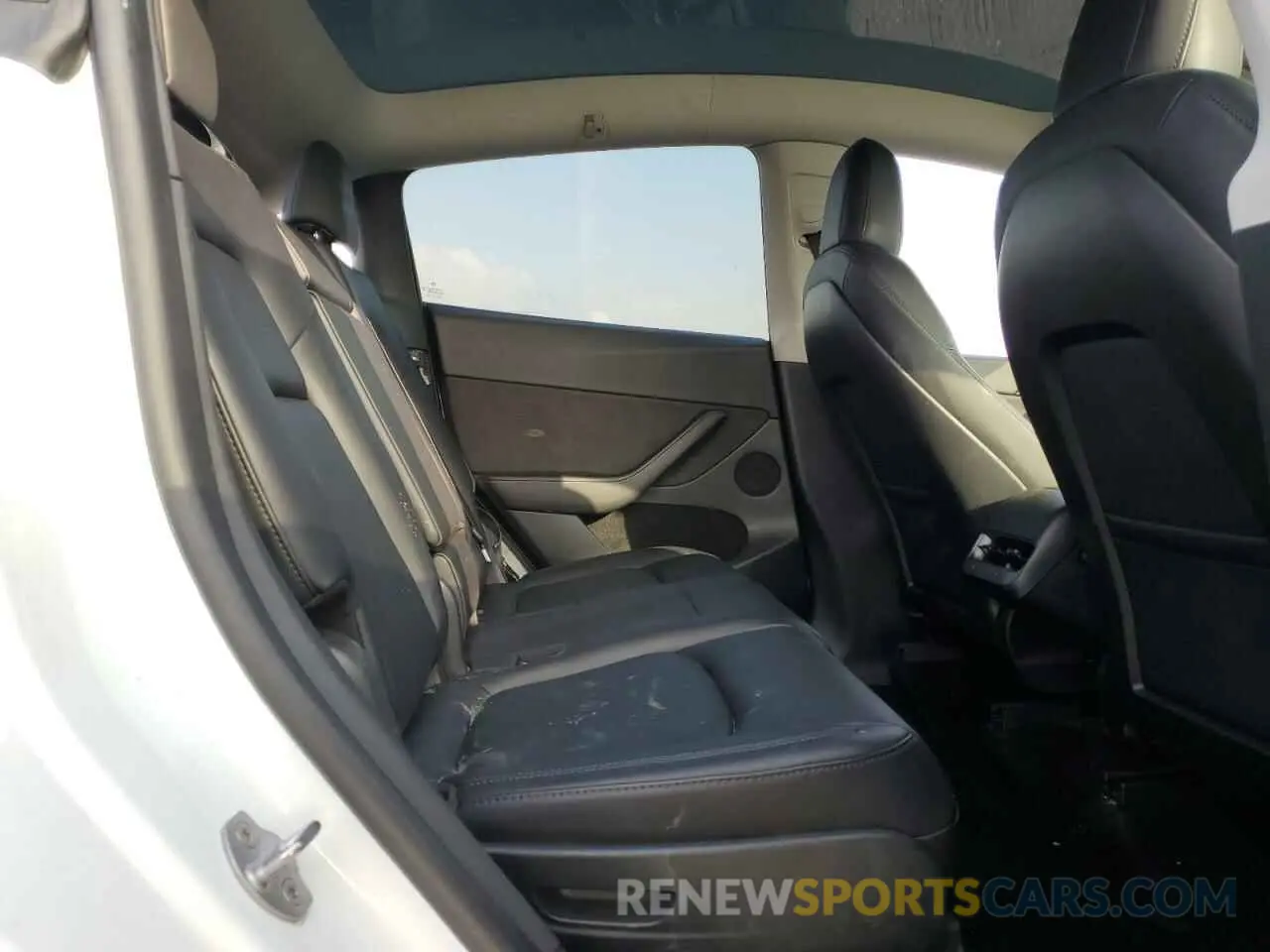 11 Photograph of a damaged car 7SAYGAEE8PF609151 TESLA MODEL Y 2023