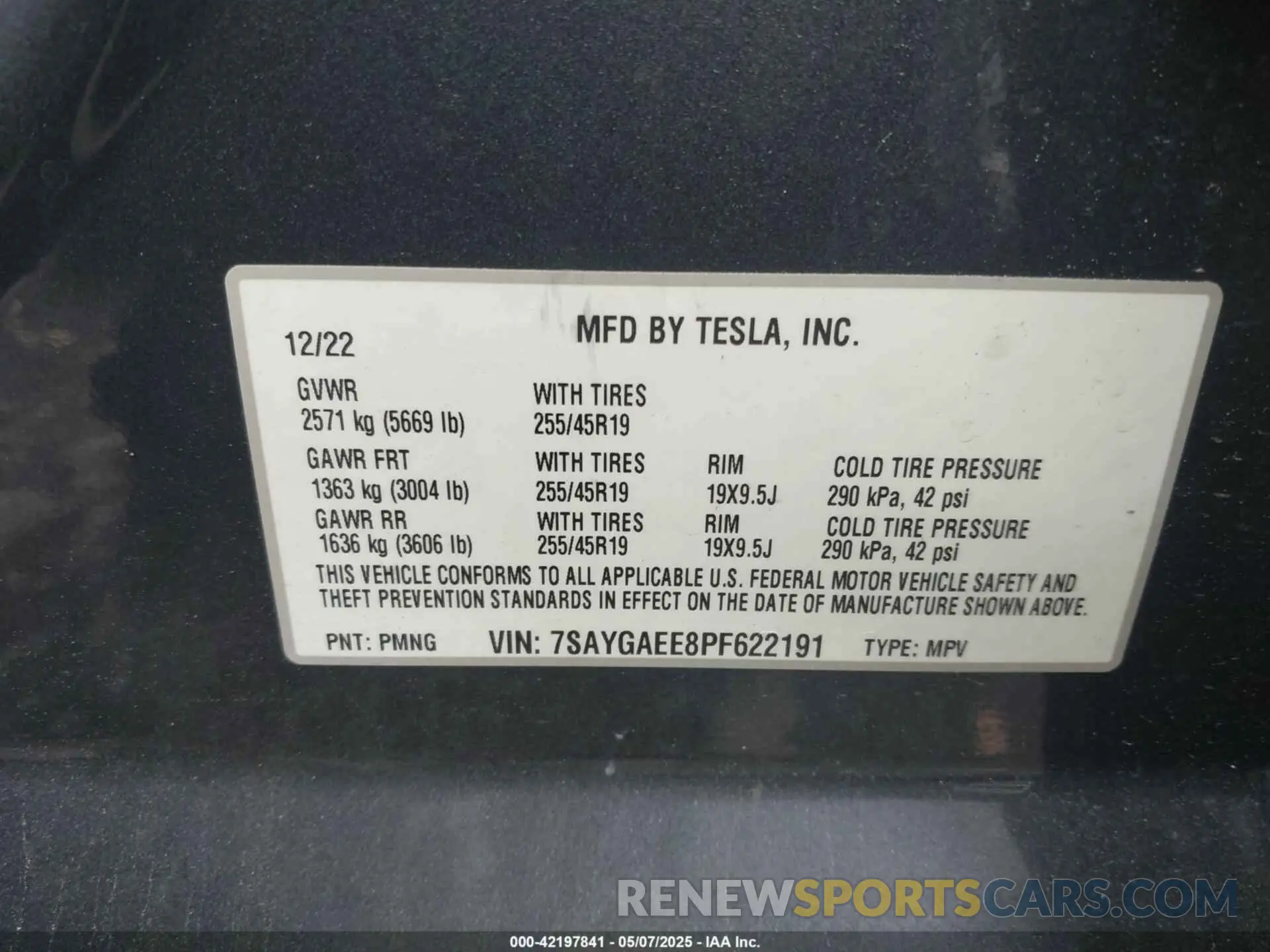 9 Photograph of a damaged car 7SAYGAEE8PF622191 TESLA MODEL Y 2023