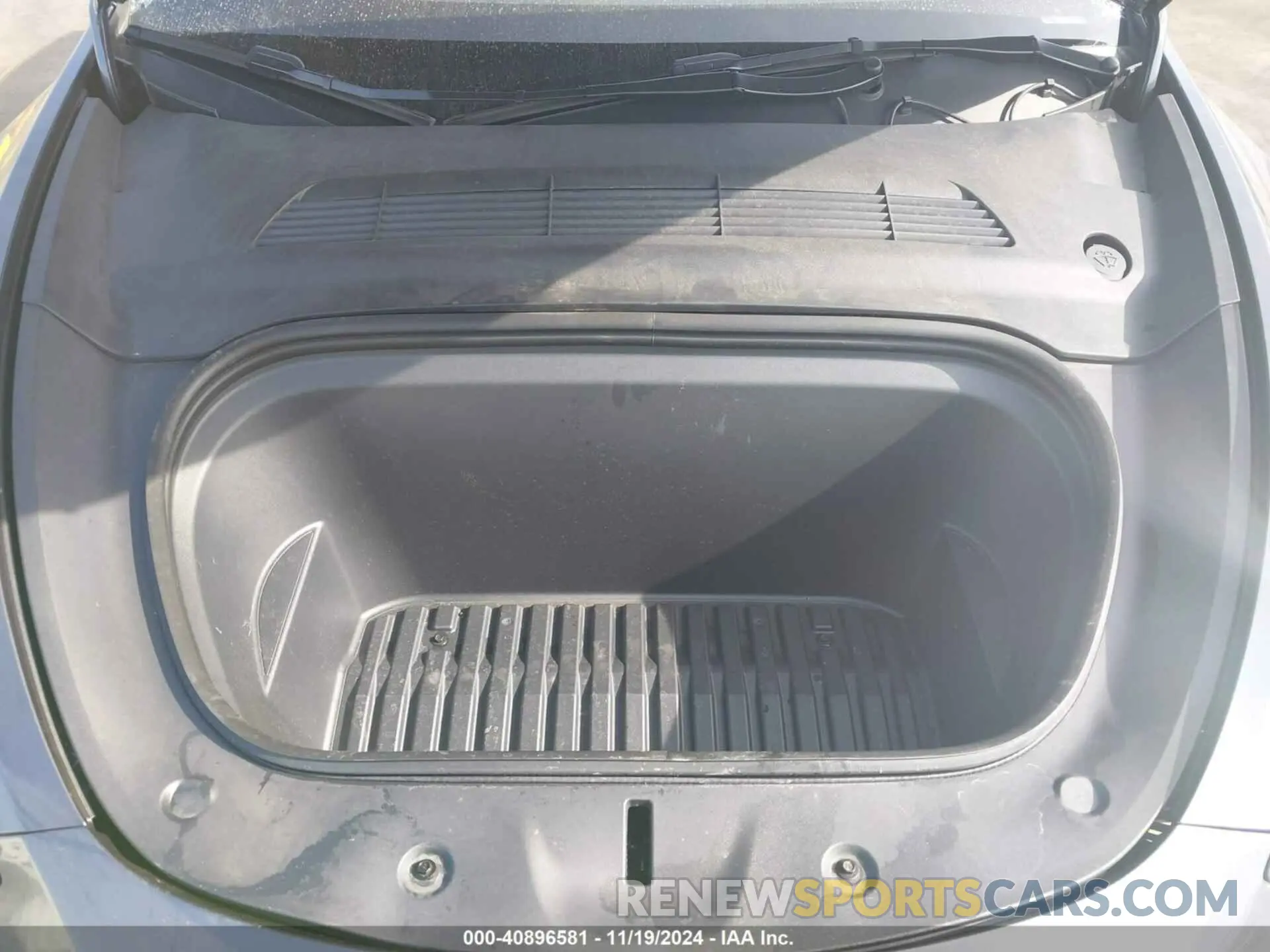 10 Photograph of a damaged car 7SAYGAEE8PF623860 TESLA MODEL Y 2023