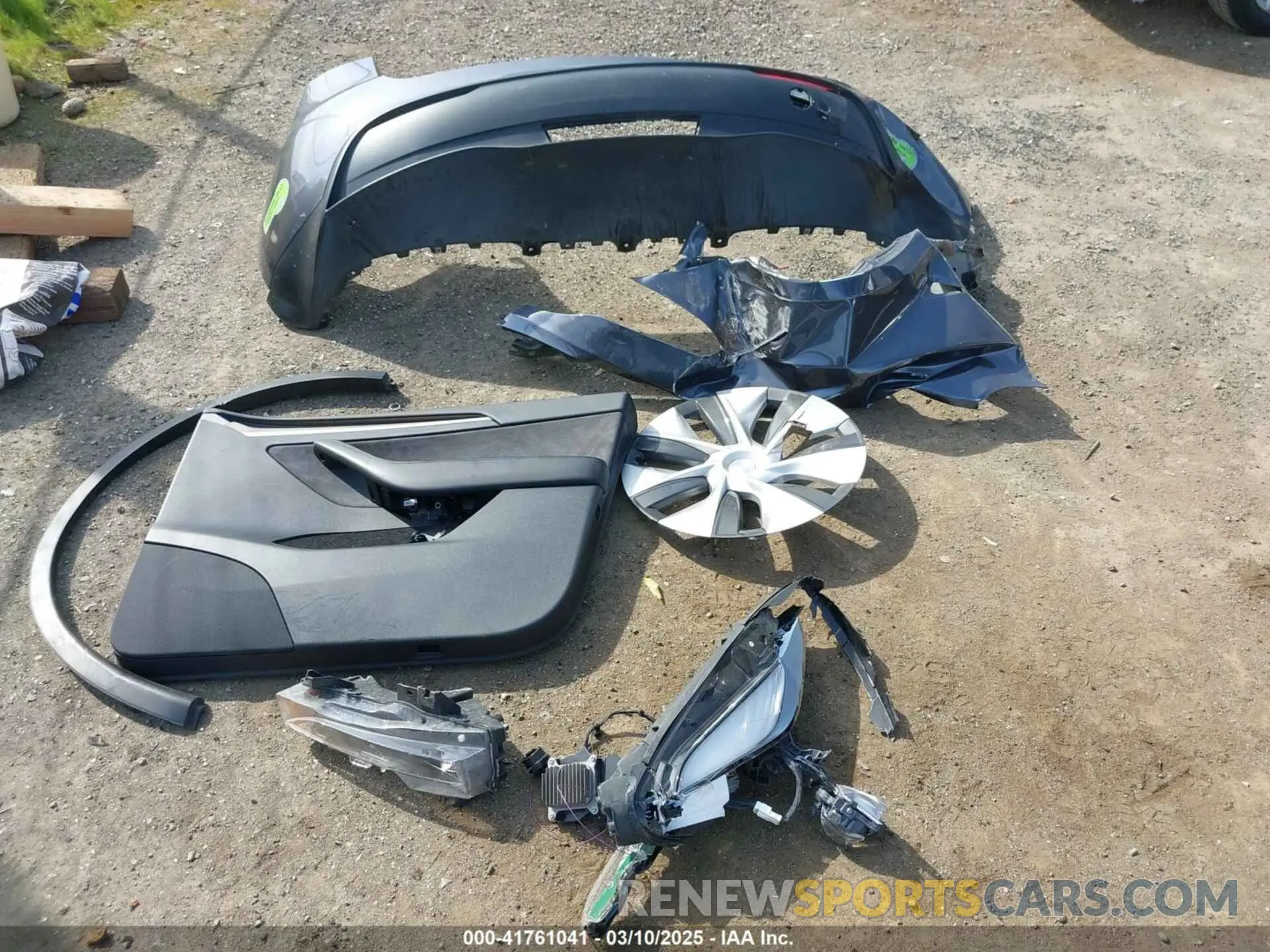 11 Photograph of a damaged car 7SAYGAEE8PF634728 TESLA MODEL Y 2023
