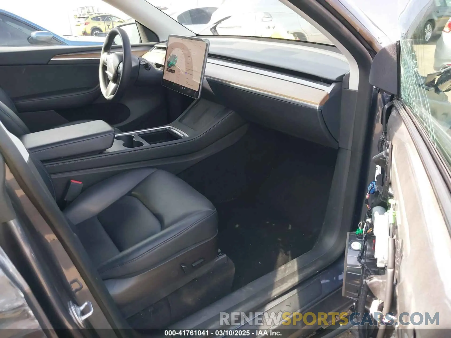 5 Photograph of a damaged car 7SAYGAEE8PF634728 TESLA MODEL Y 2023