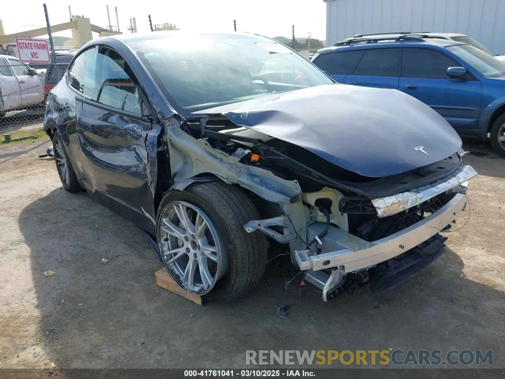 6 Photograph of a damaged car 7SAYGAEE8PF634728 TESLA MODEL Y 2023