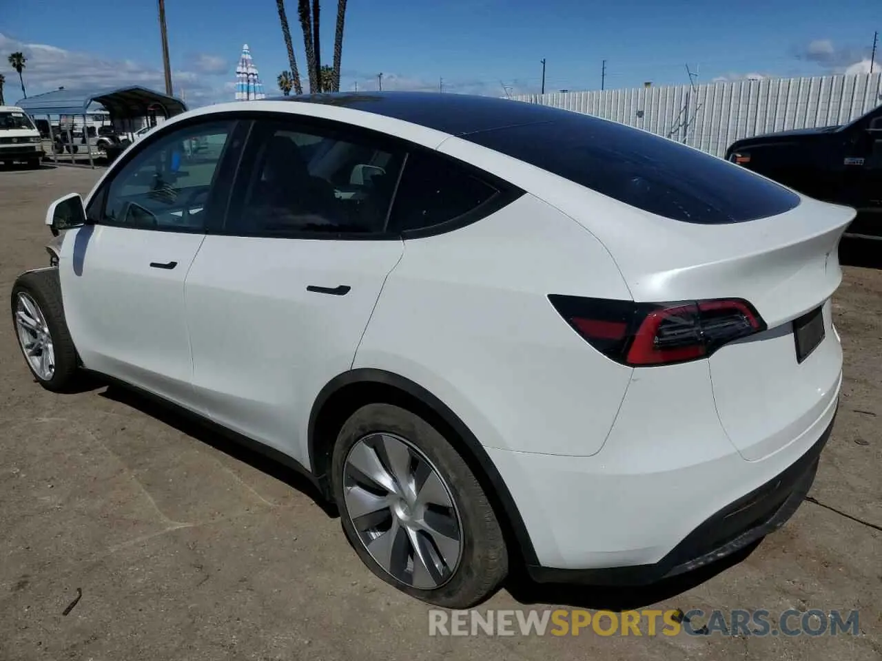 2 Photograph of a damaged car 7SAYGAEE8PF645129 TESLA MODEL Y 2023