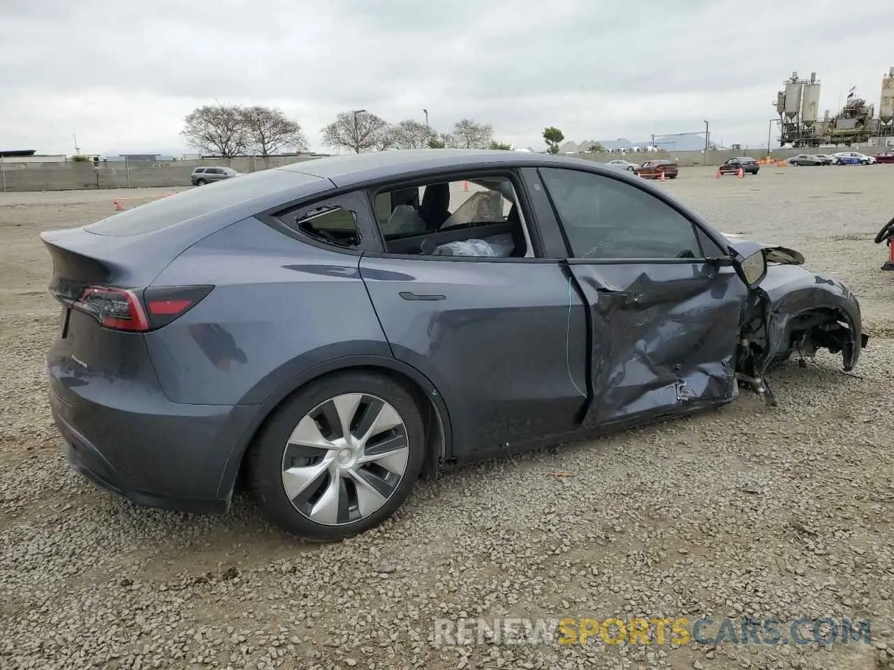 3 Photograph of a damaged car 7SAYGAEE8PF673691 TESLA MODEL Y 2023