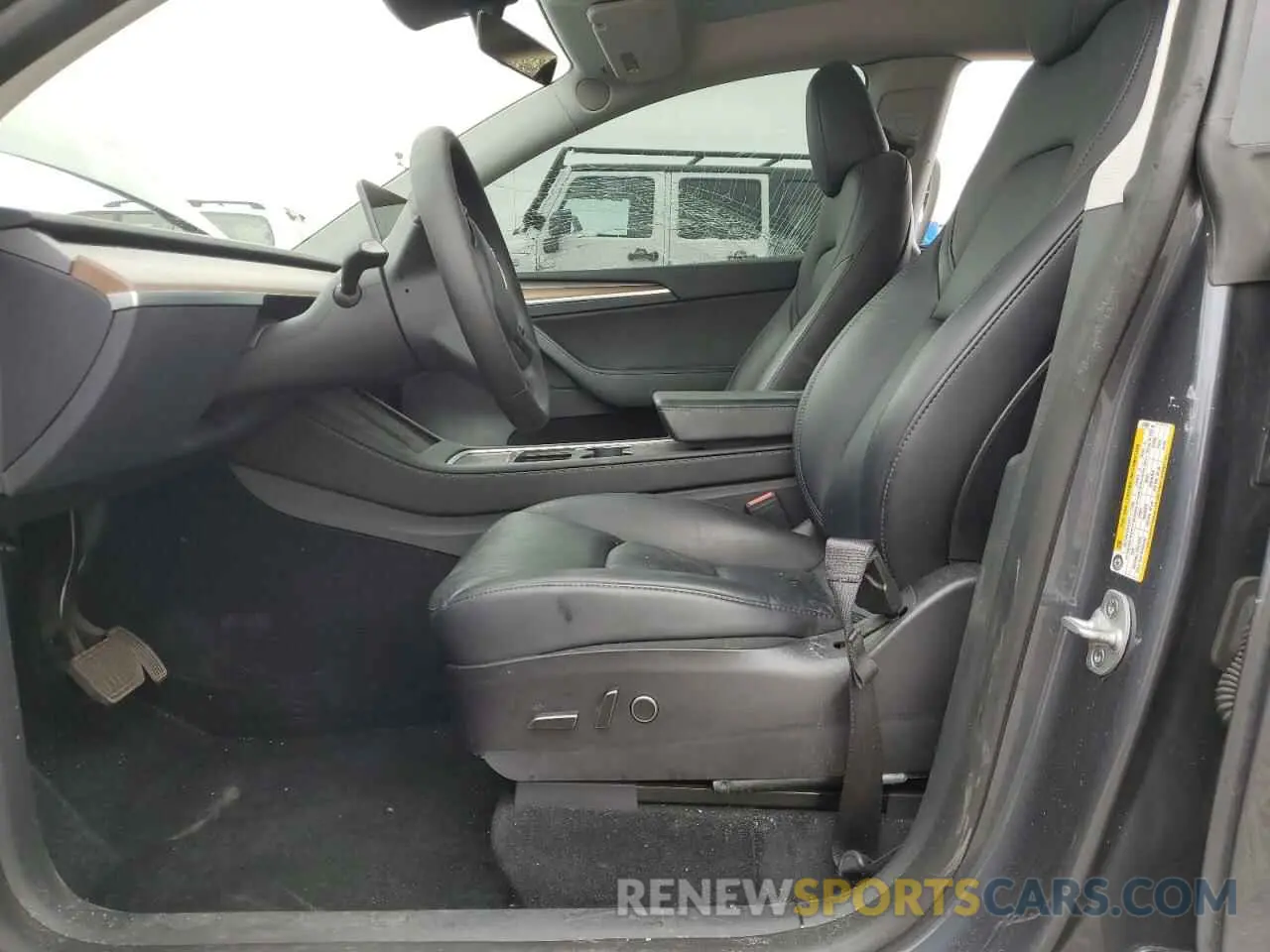 7 Photograph of a damaged car 7SAYGAEE8PF673691 TESLA MODEL Y 2023
