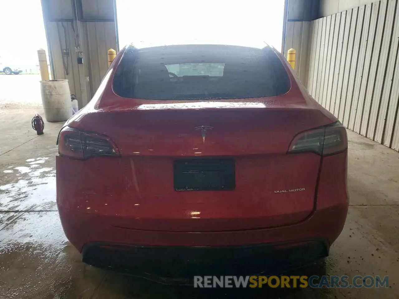 6 Photograph of a damaged car 7SAYGAEE8PF701618 TESLA MODEL Y 2023