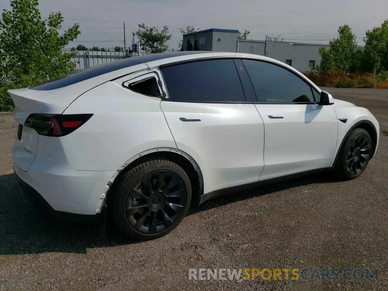 3 Photograph of a damaged car 7SAYGAEE8PF761897 TESLA MODEL Y 2023
