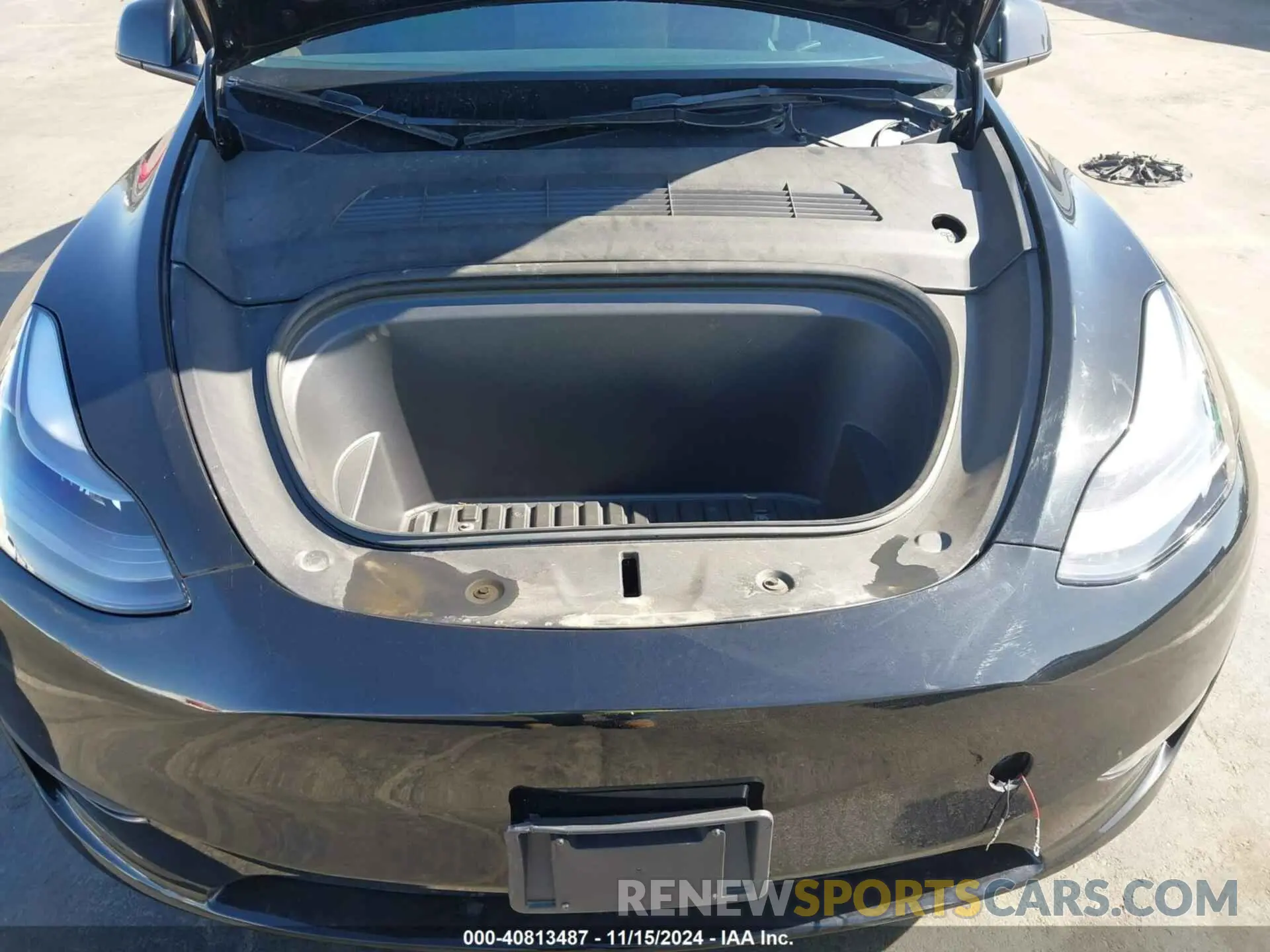 10 Photograph of a damaged car 7SAYGAEE8PF769580 TESLA MODEL Y 2023