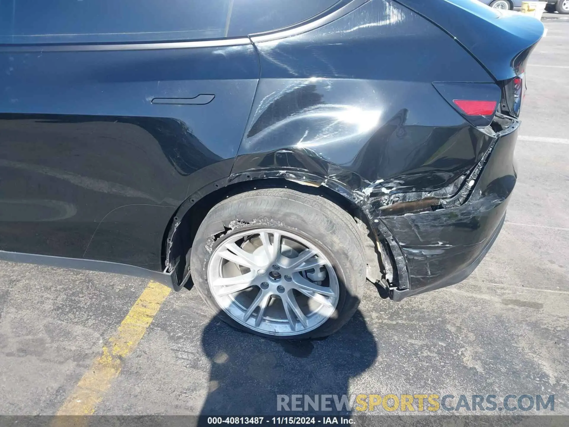 6 Photograph of a damaged car 7SAYGAEE8PF769580 TESLA MODEL Y 2023