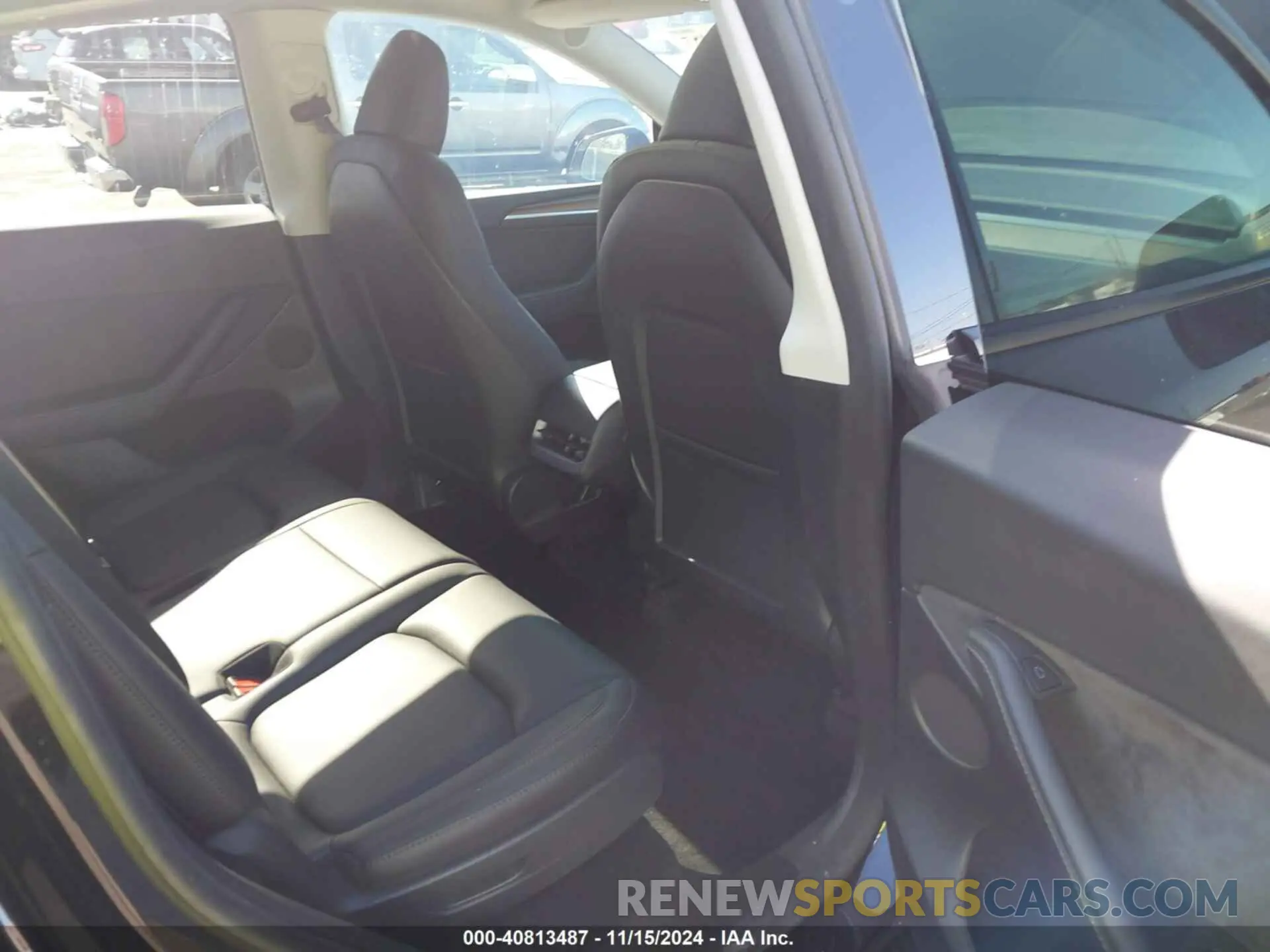 8 Photograph of a damaged car 7SAYGAEE8PF769580 TESLA MODEL Y 2023