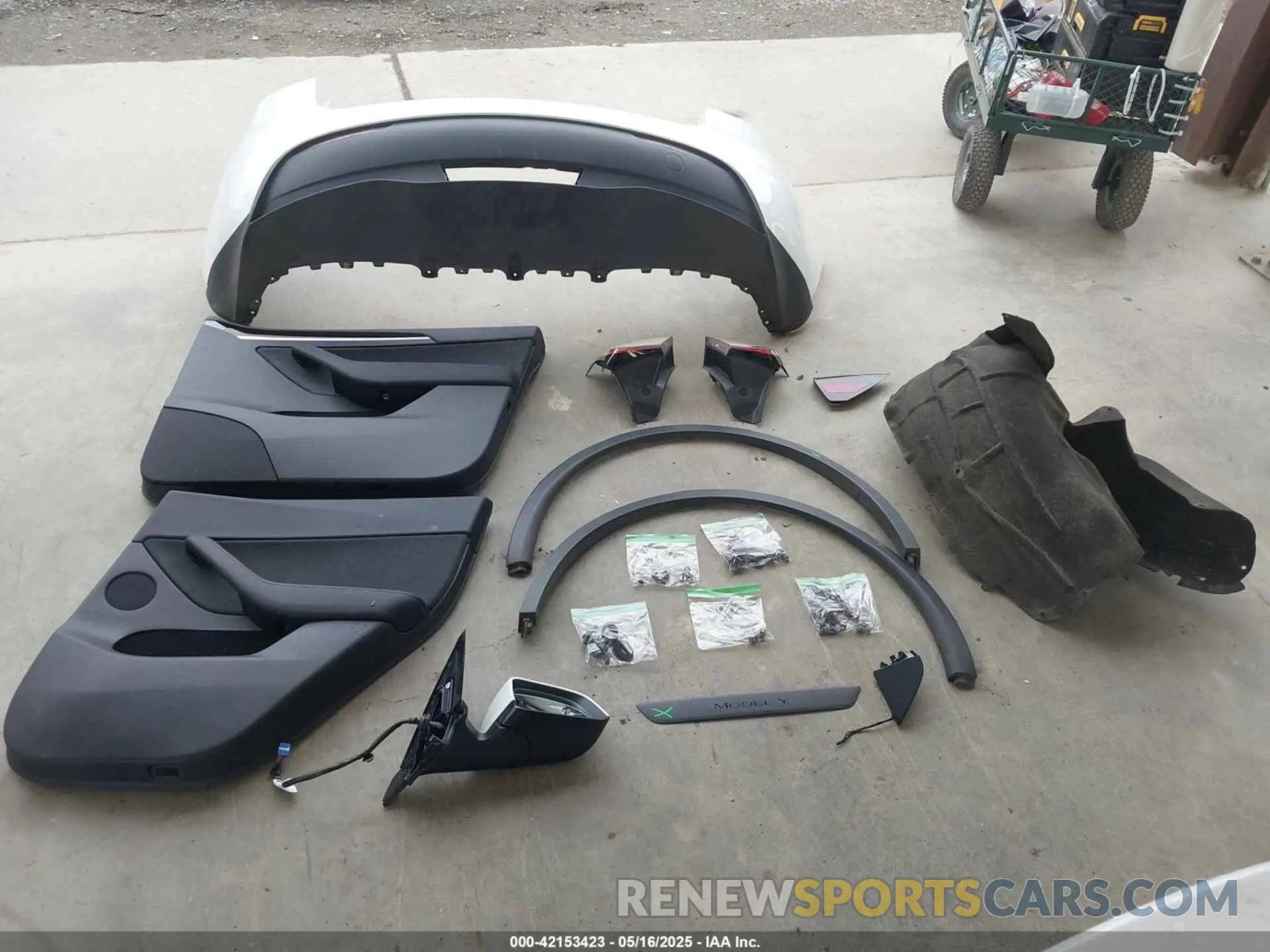 12 Photograph of a damaged car 7SAYGAEE8PF809009 TESLA MODEL Y 2023