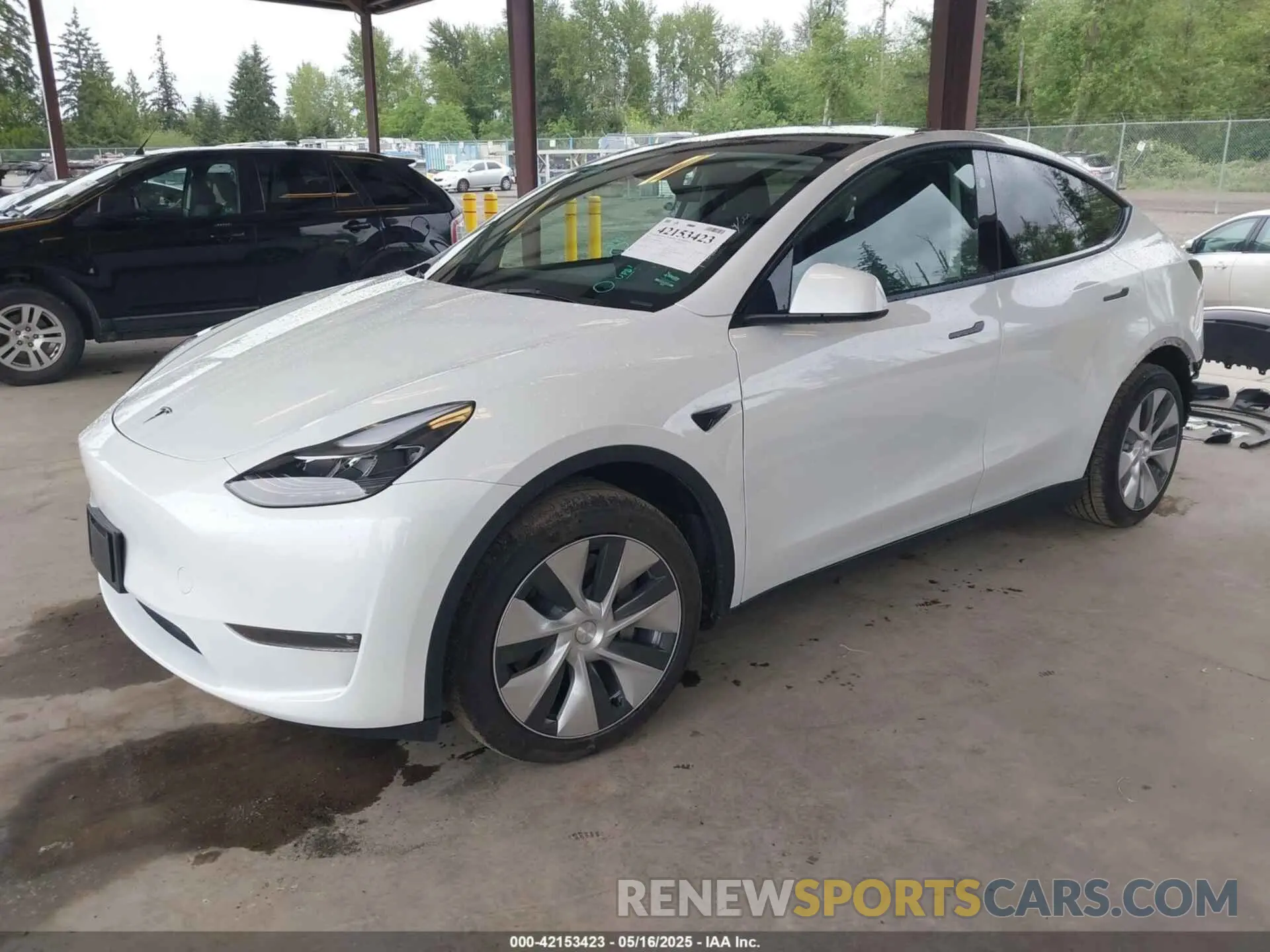 2 Photograph of a damaged car 7SAYGAEE8PF809009 TESLA MODEL Y 2023