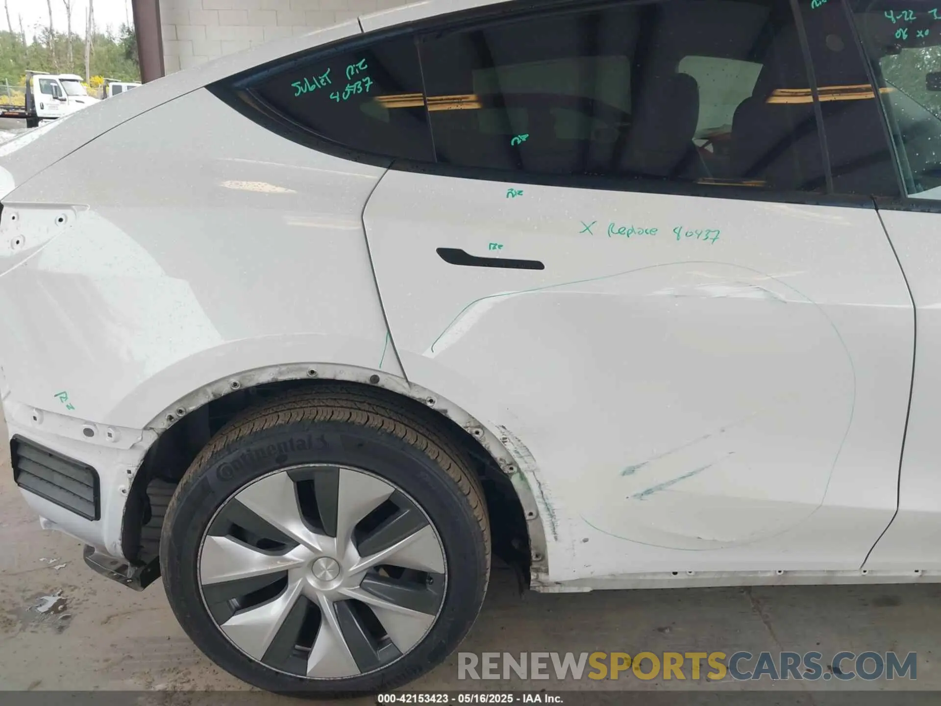 6 Photograph of a damaged car 7SAYGAEE8PF809009 TESLA MODEL Y 2023