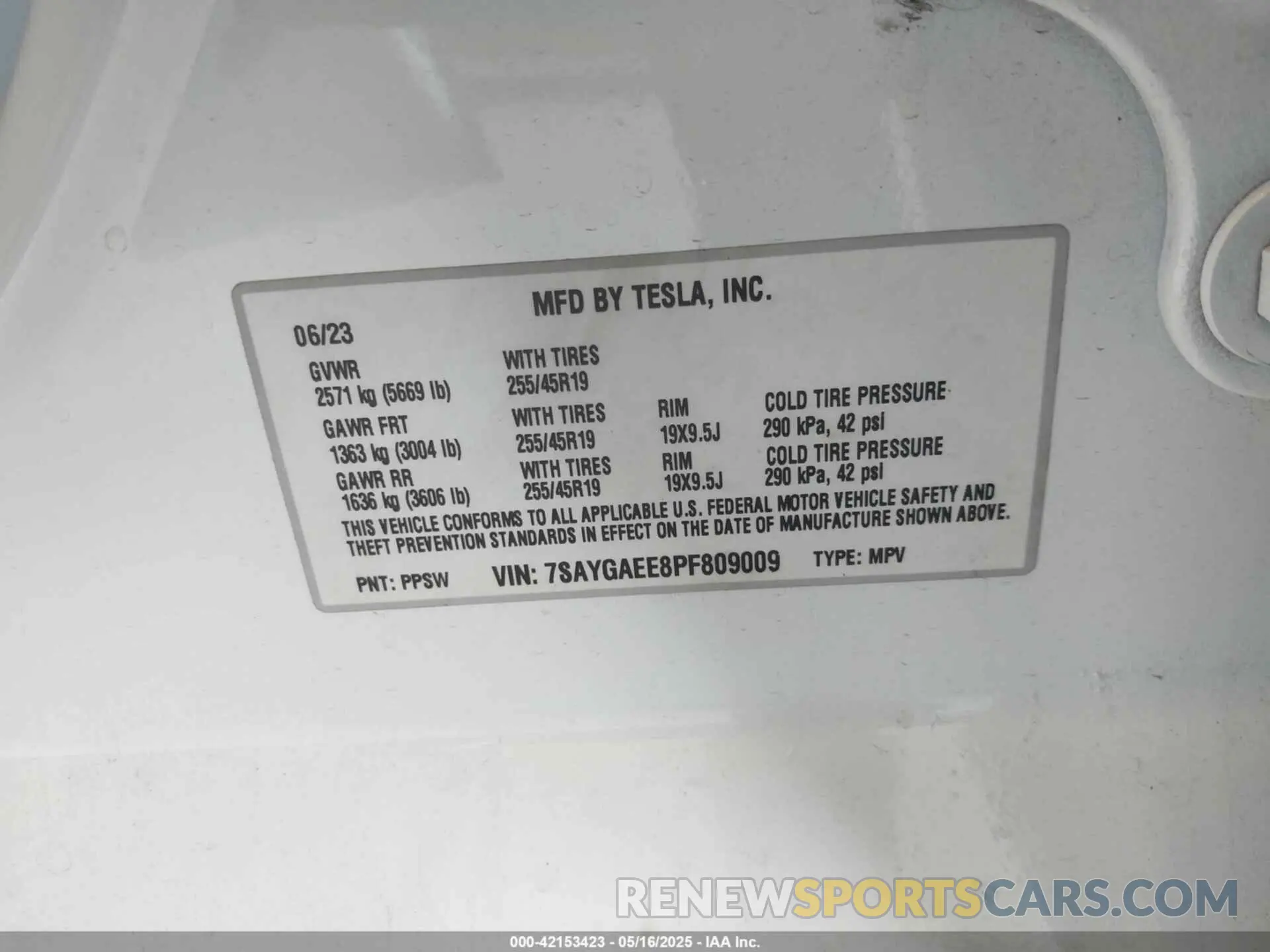 9 Photograph of a damaged car 7SAYGAEE8PF809009 TESLA MODEL Y 2023