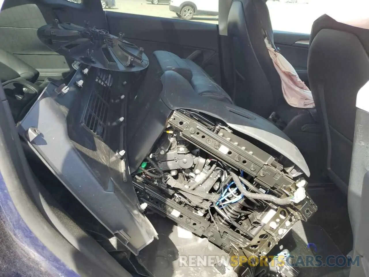 10 Photograph of a damaged car 7SAYGAEE8PF927092 TESLA MODEL Y 2023