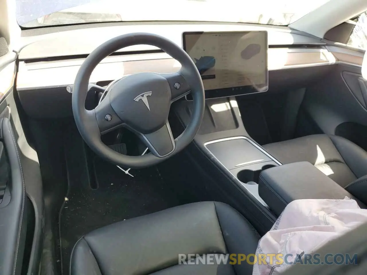 8 Photograph of a damaged car 7SAYGAEE8PF927092 TESLA MODEL Y 2023