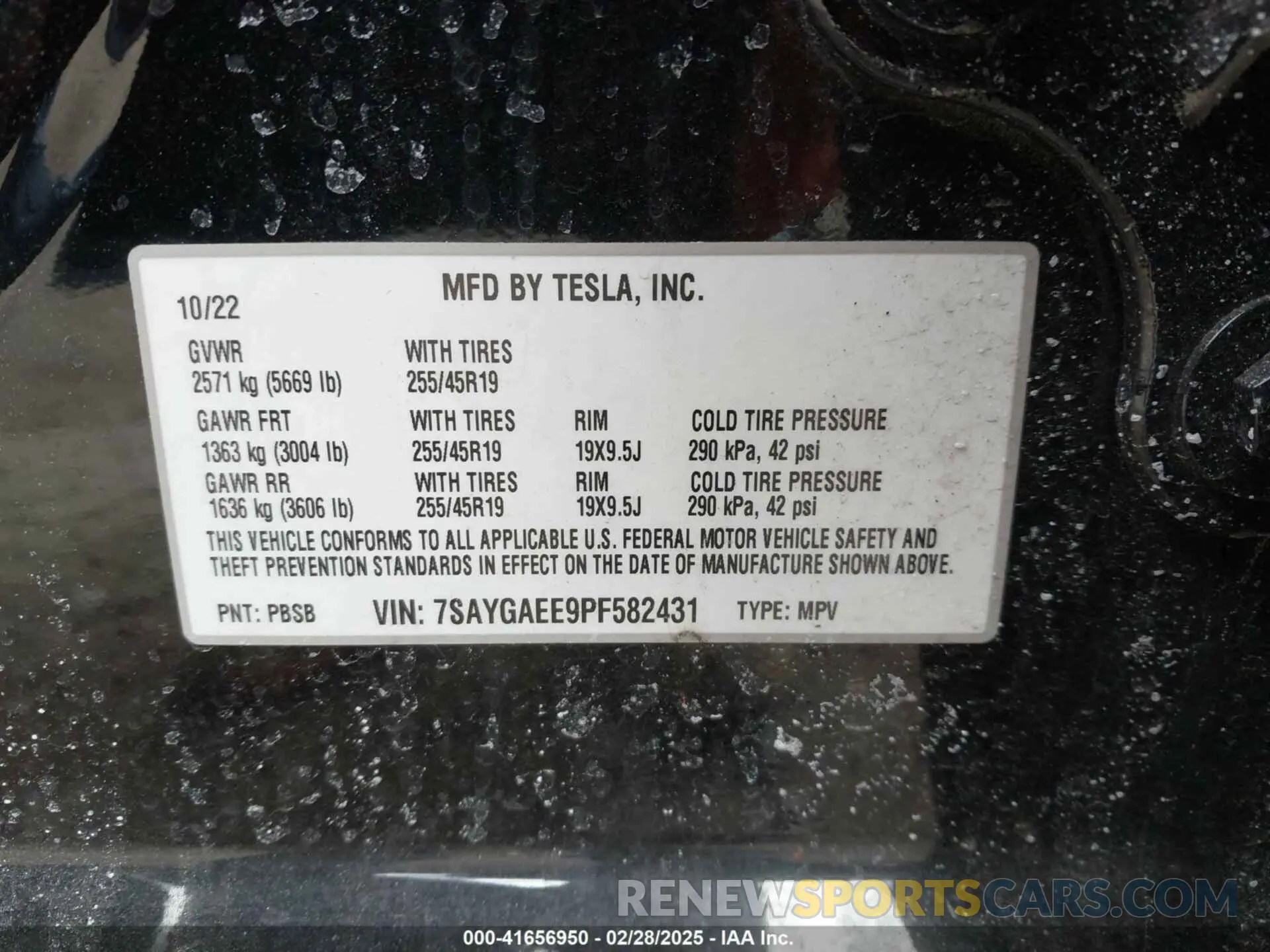 9 Photograph of a damaged car 7SAYGAEE9PF582431 TESLA MODEL Y 2023