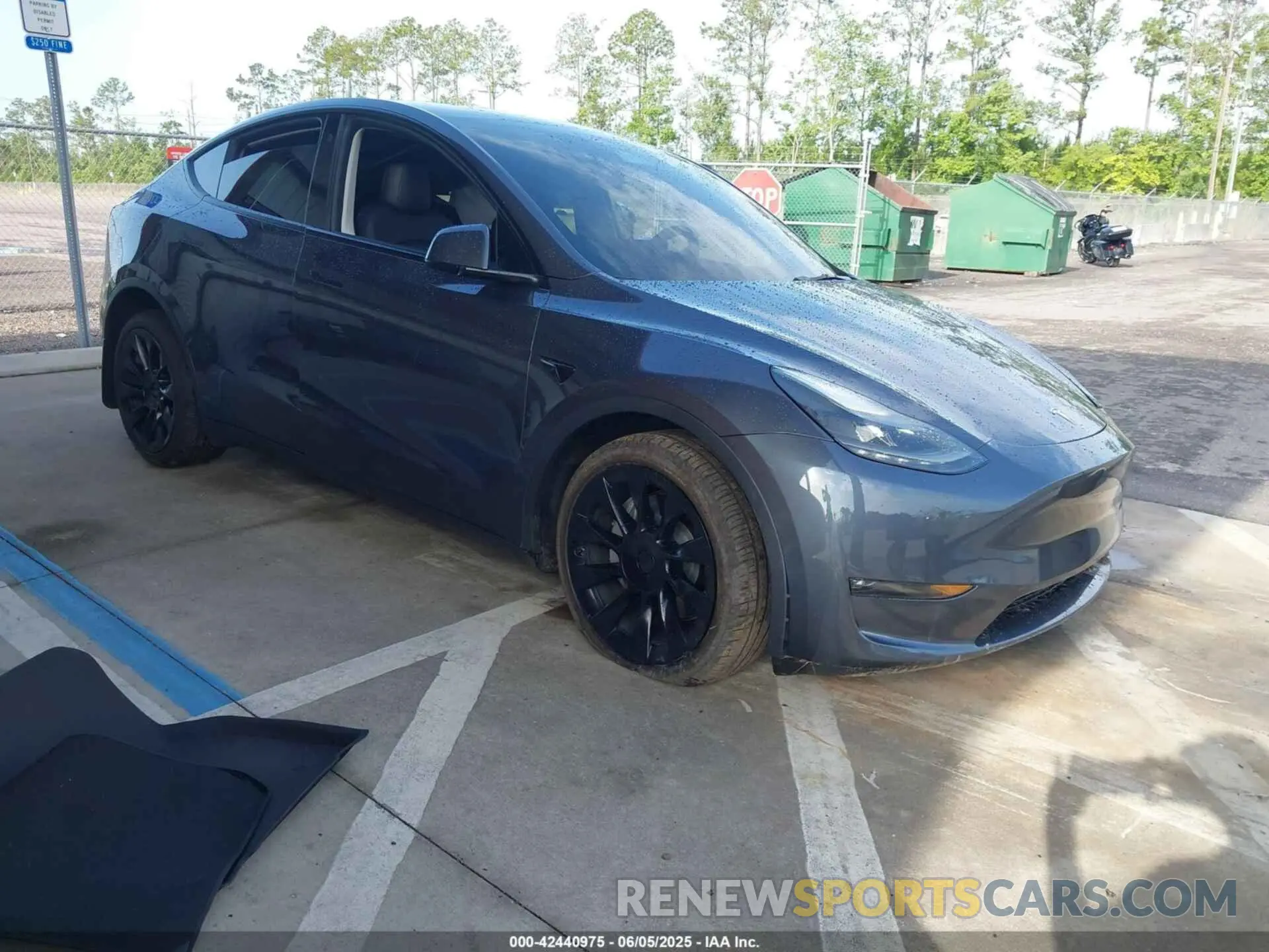 1 Photograph of a damaged car 7SAYGAEE9PF621681 TESLA MODEL Y 2023