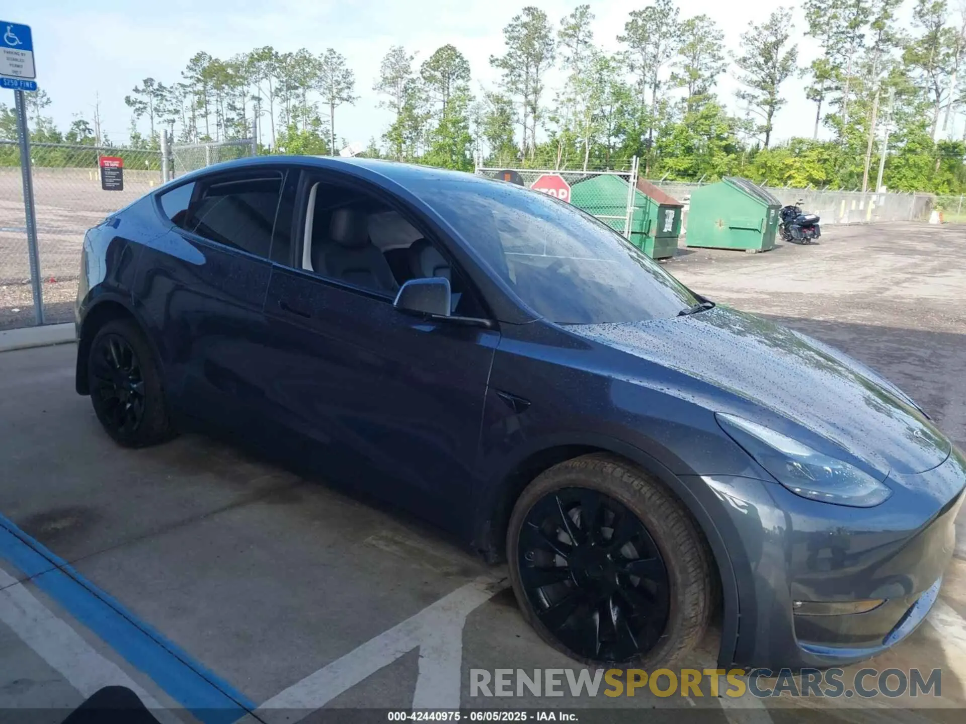 13 Photograph of a damaged car 7SAYGAEE9PF621681 TESLA MODEL Y 2023