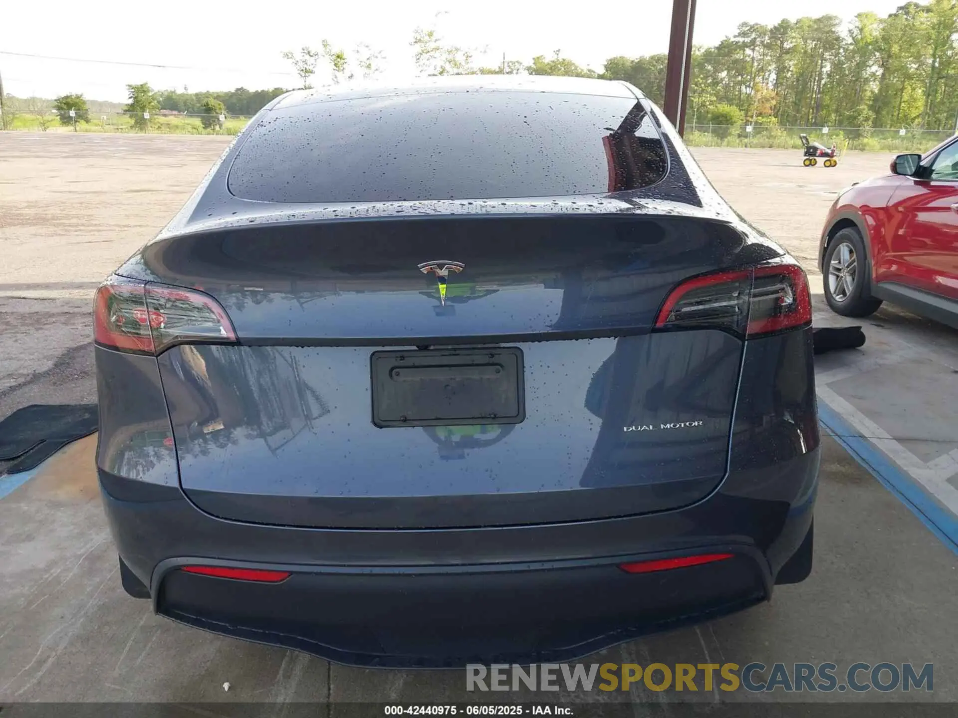 16 Photograph of a damaged car 7SAYGAEE9PF621681 TESLA MODEL Y 2023