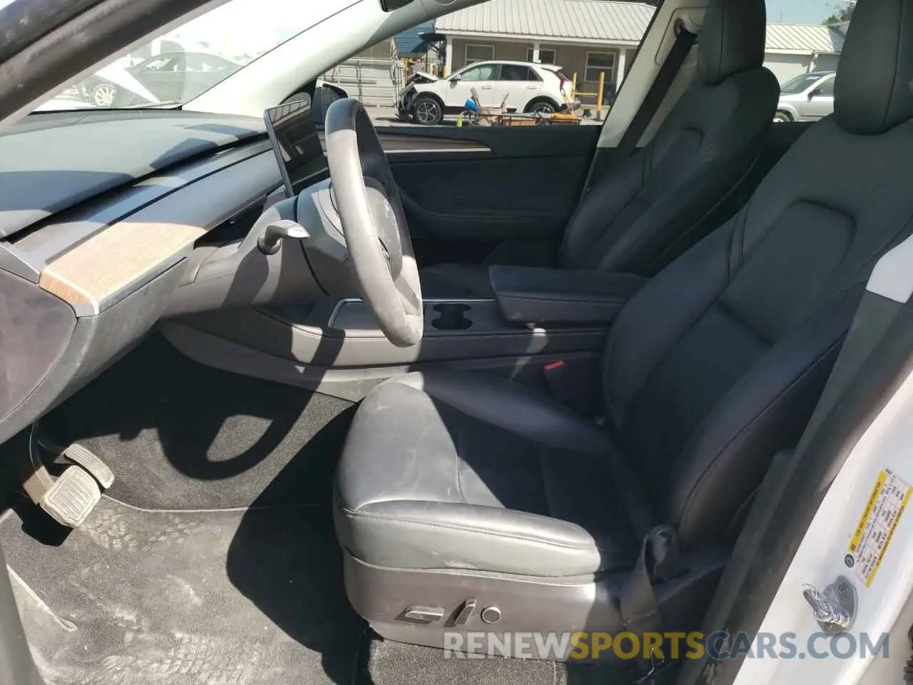 7 Photograph of a damaged car 7SAYGAEE9PF626301 TESLA MODEL Y 2023