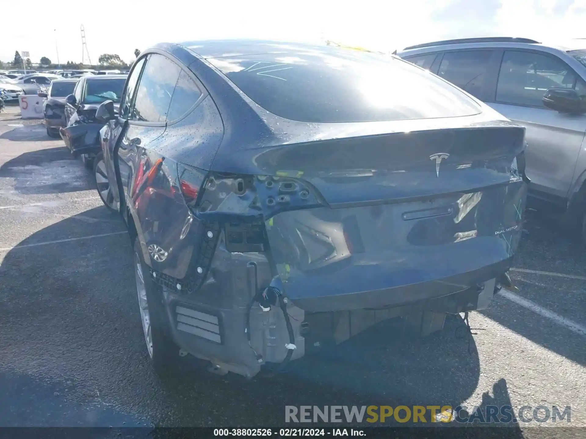 6 Photograph of a damaged car 7SAYGAEE9PF635368 TESLA MODEL Y 2023