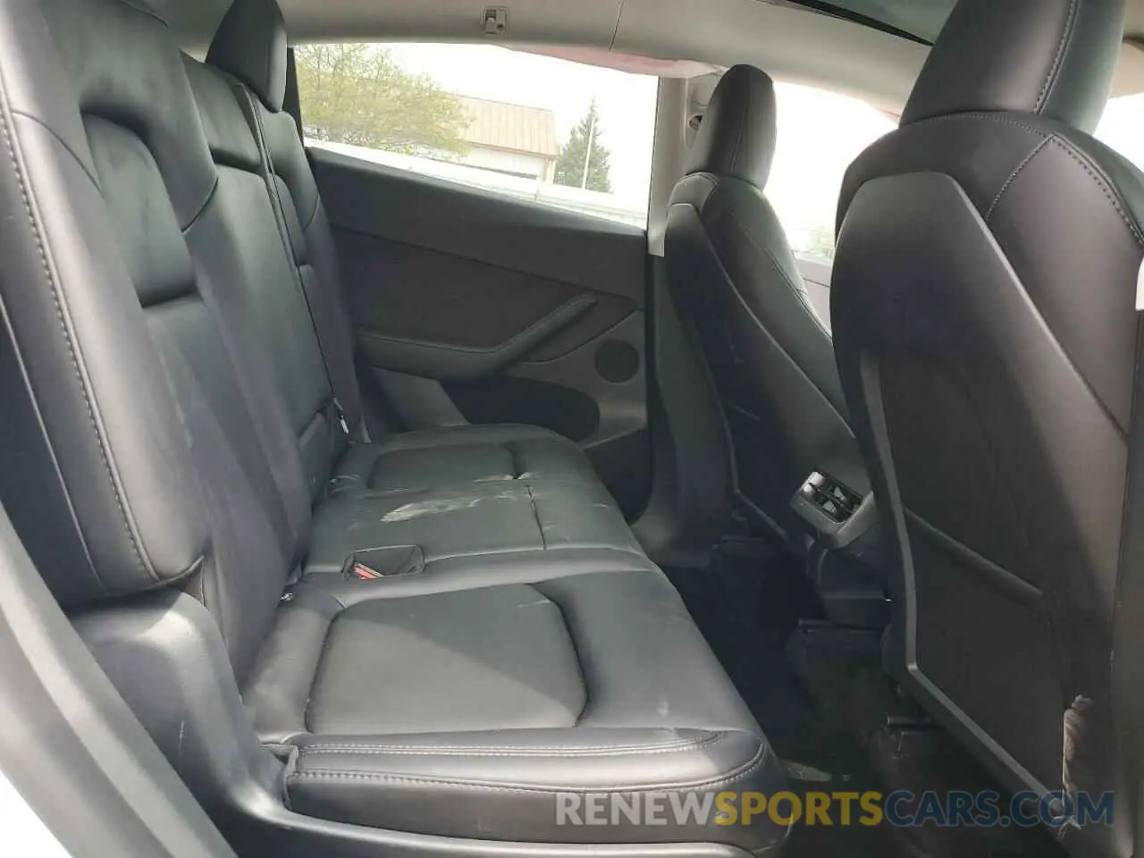 11 Photograph of a damaged car 7SAYGAEE9PF686434 TESLA MODEL Y 2023