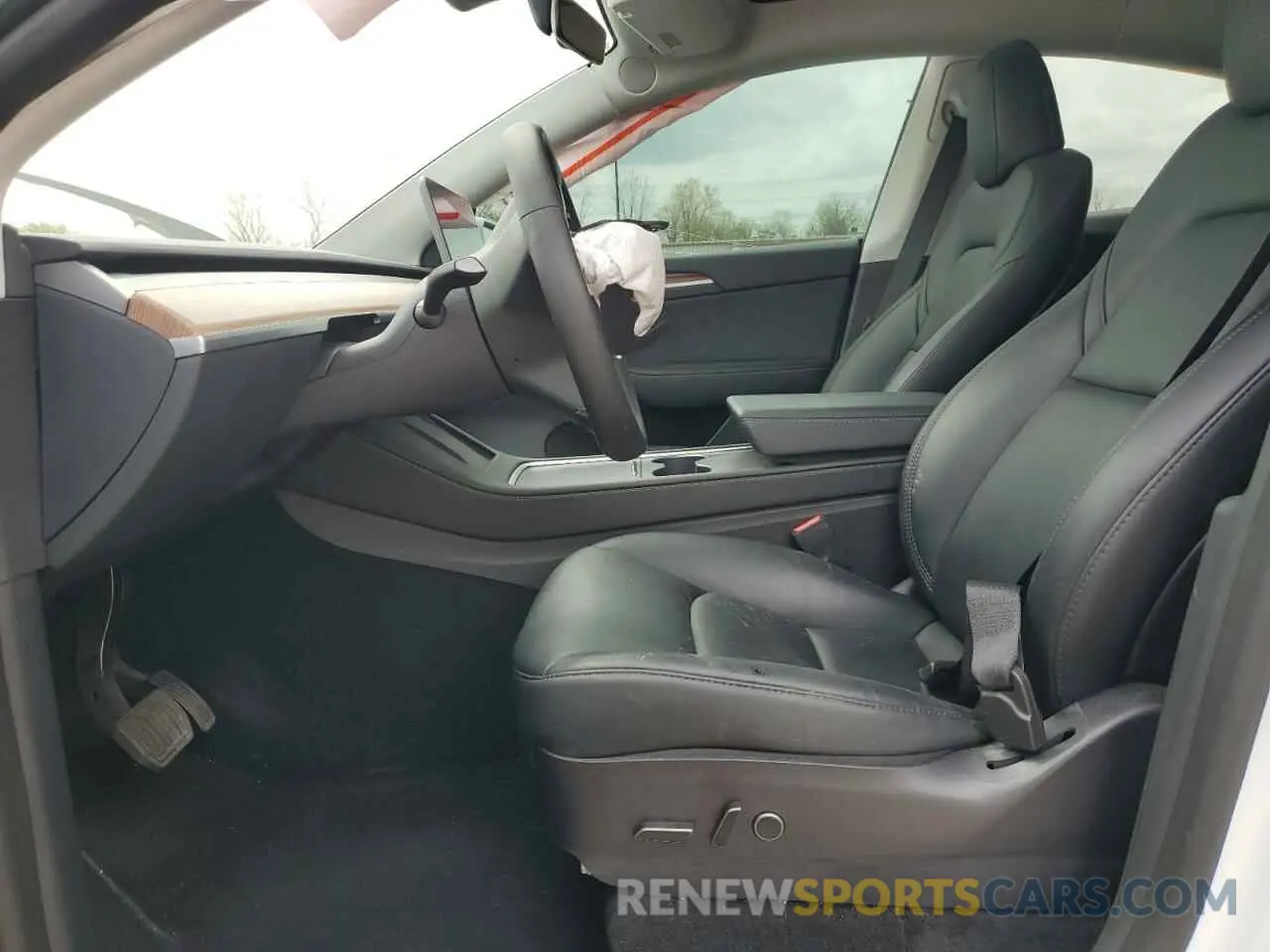 7 Photograph of a damaged car 7SAYGAEE9PF686434 TESLA MODEL Y 2023