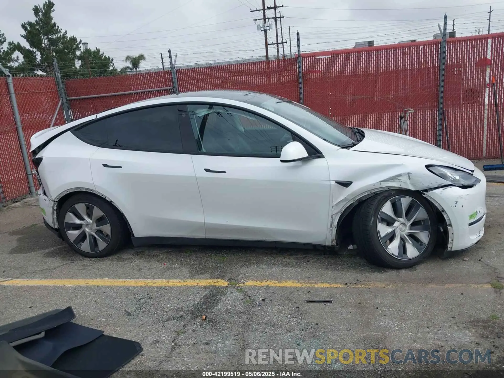 13 Photograph of a damaged car 7SAYGAEE9PF702910 TESLA MODEL Y 2023