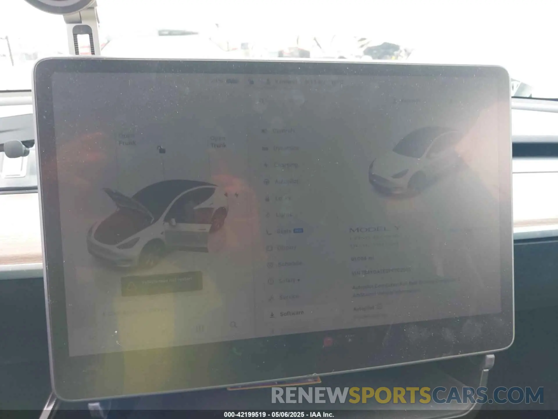 18 Photograph of a damaged car 7SAYGAEE9PF702910 TESLA MODEL Y 2023